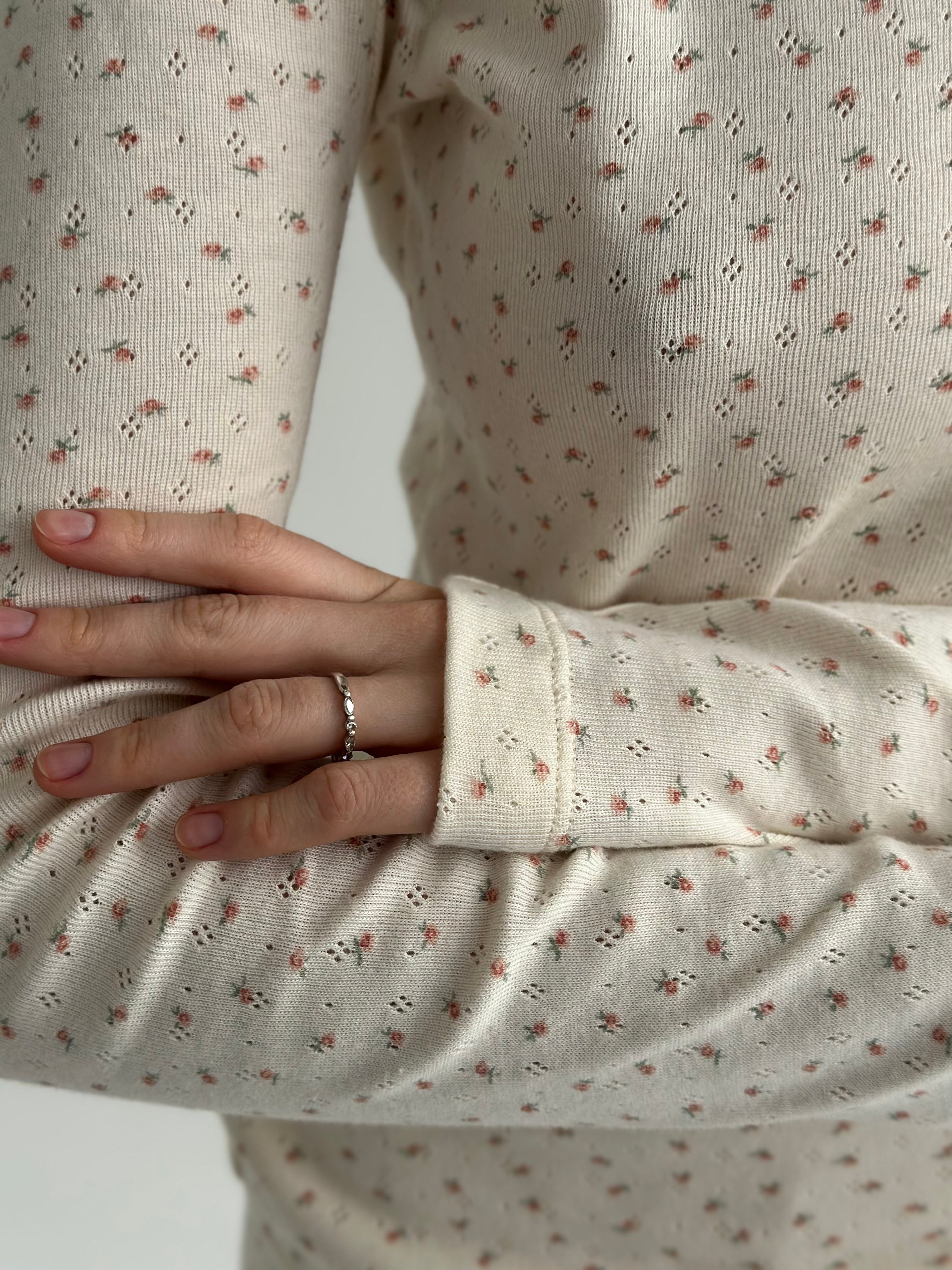 Ribana knitted suit, wide pants and long sleeves, milky rose