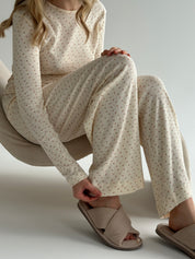 Ribana knitted suit, wide pants and long sleeves, milky rose