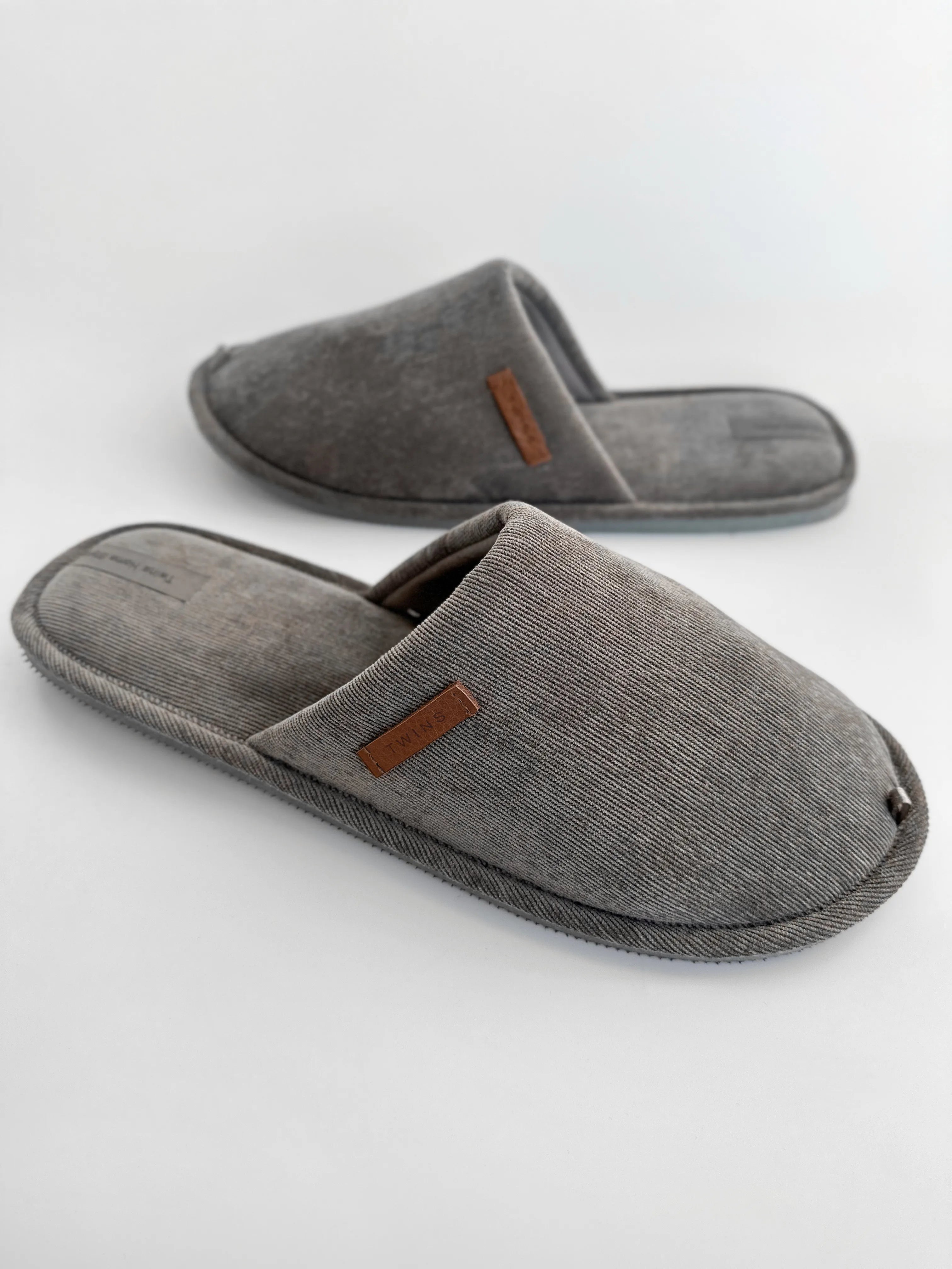 Men’s House Slippers HS-OZ, Velveteen Gray