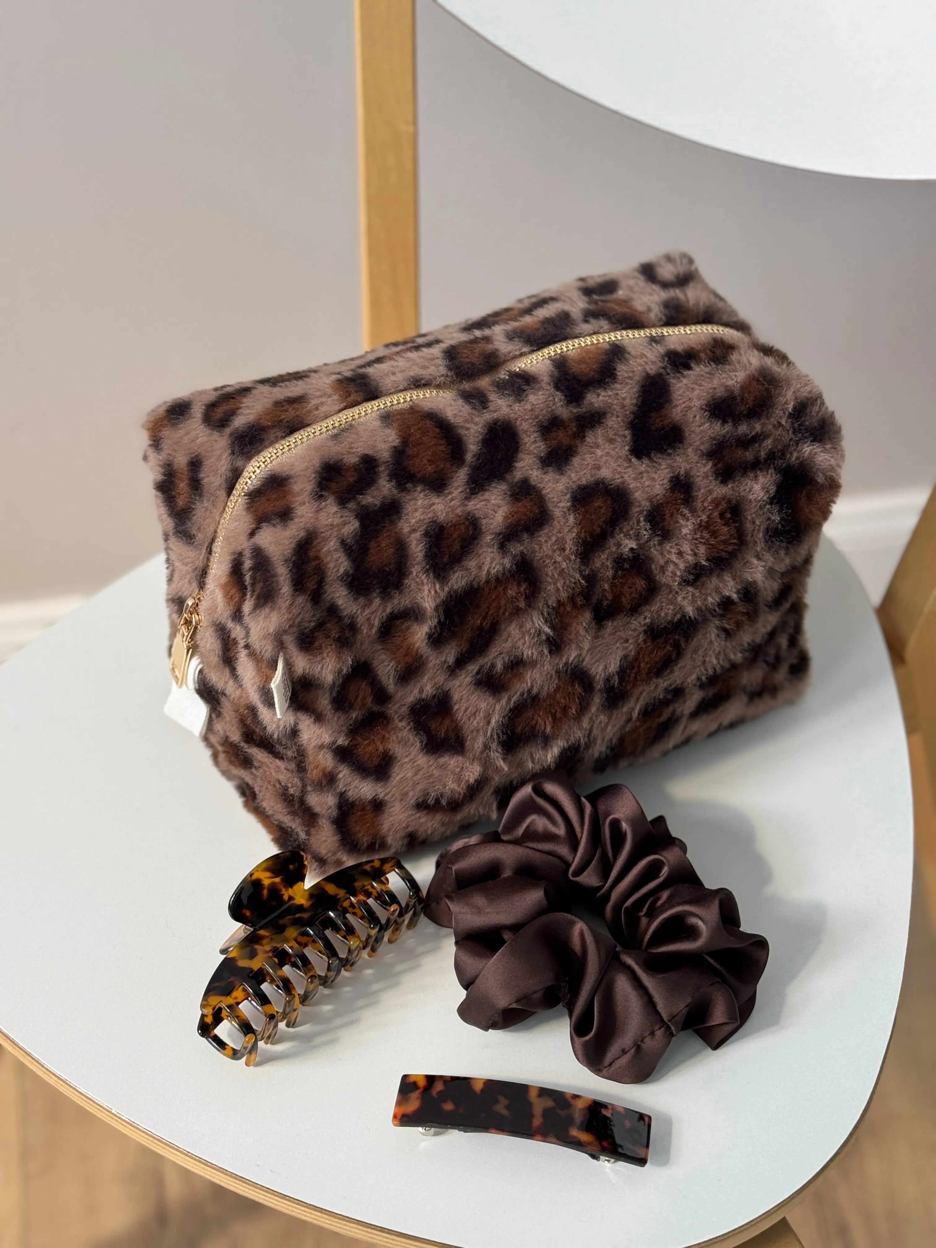 Leo fur cosmetic bag brown medium square