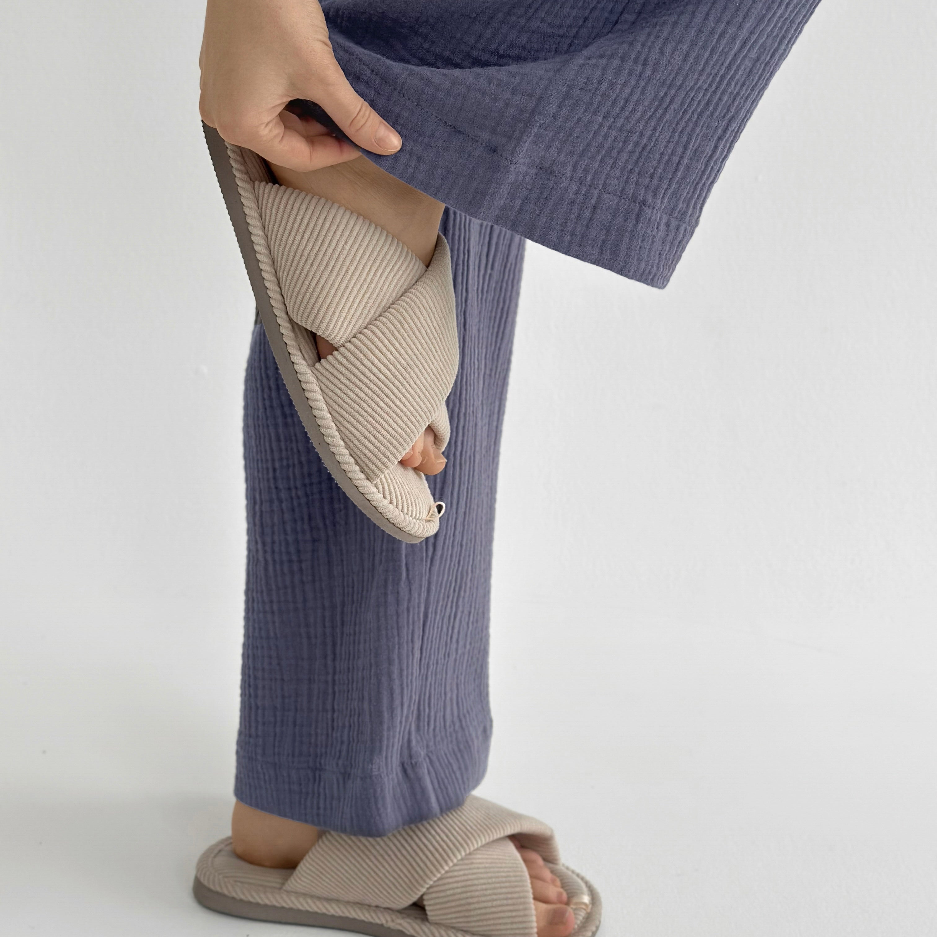 Muslin Pants Mono light blue 2-ply.