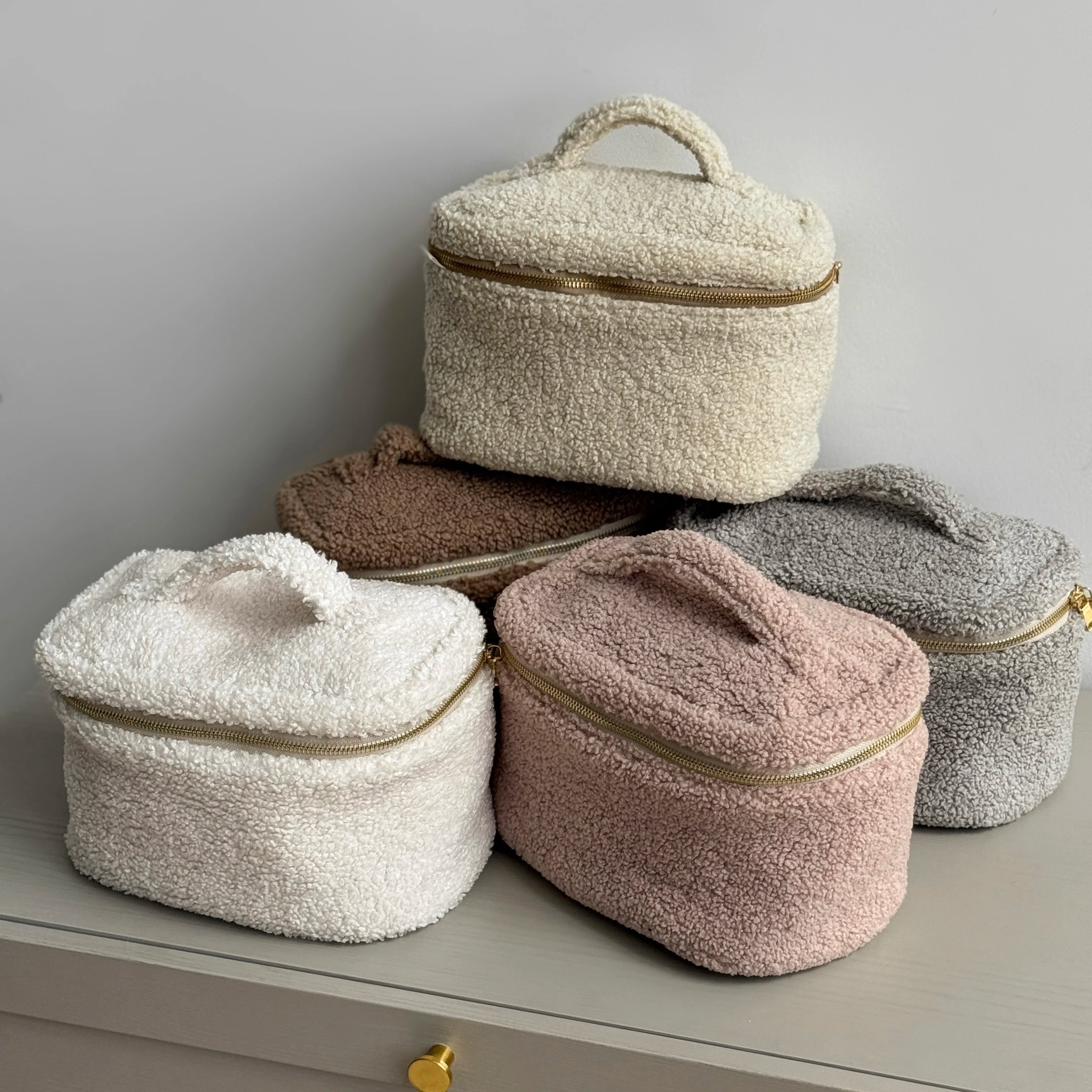 TEDDY beige cosmetic bag chest