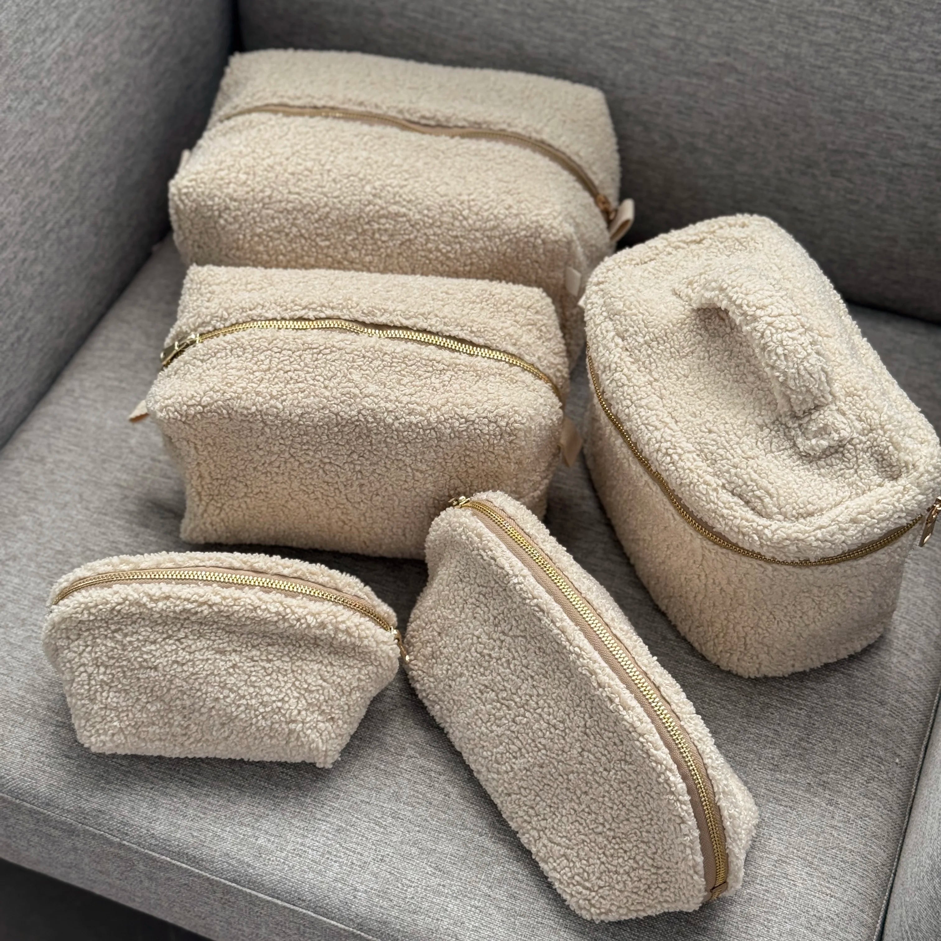 TEDDY beige cosmetic bag chest
