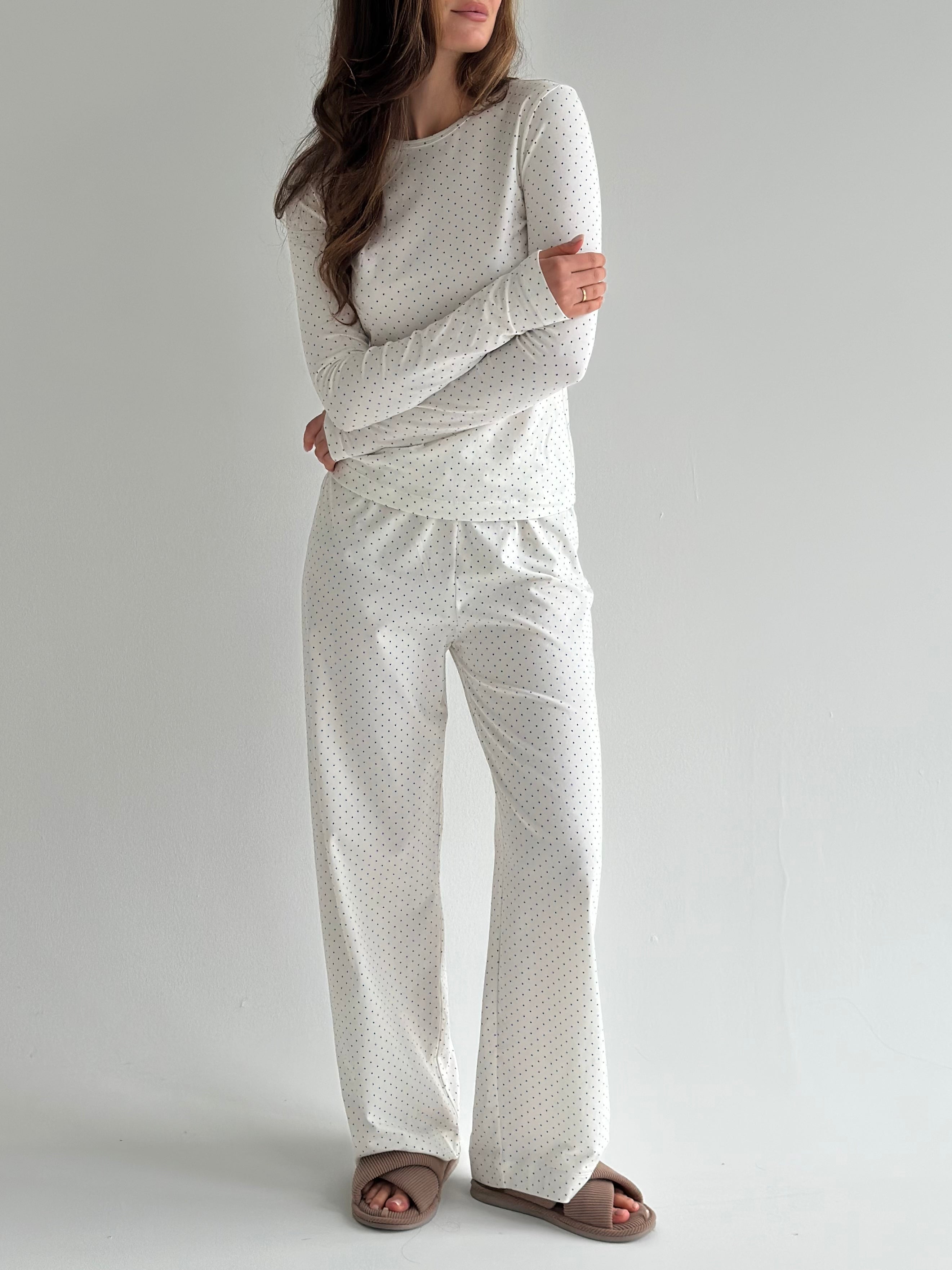Knitwear set of pants and long sleeves, polka dots, blue on white