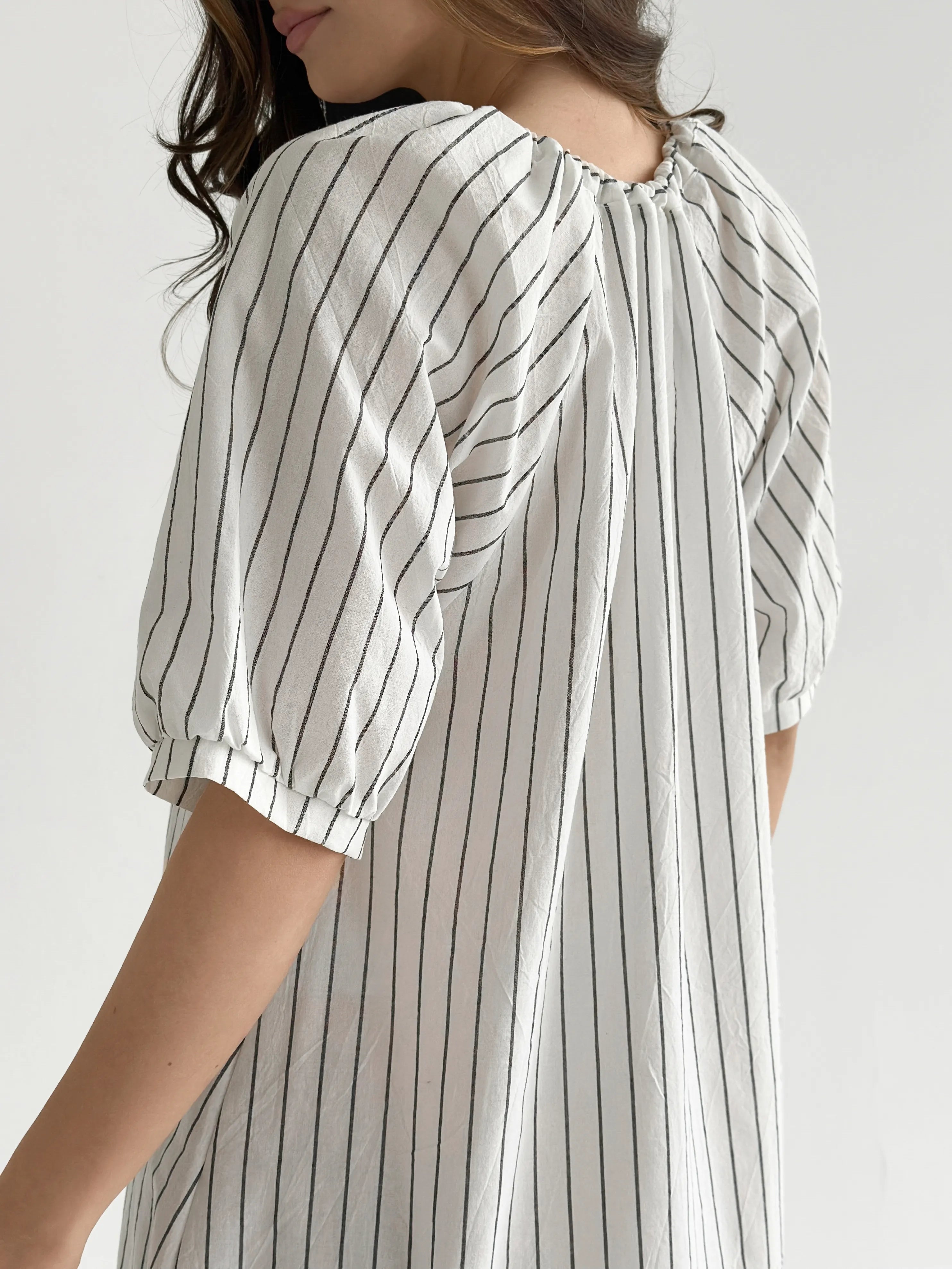 Cotton dress with wide stripes Oversize milk/black