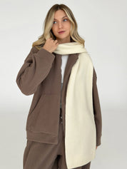 Knitted scarf milky