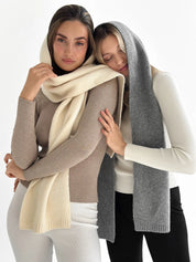 Knitted scarf graphite melange