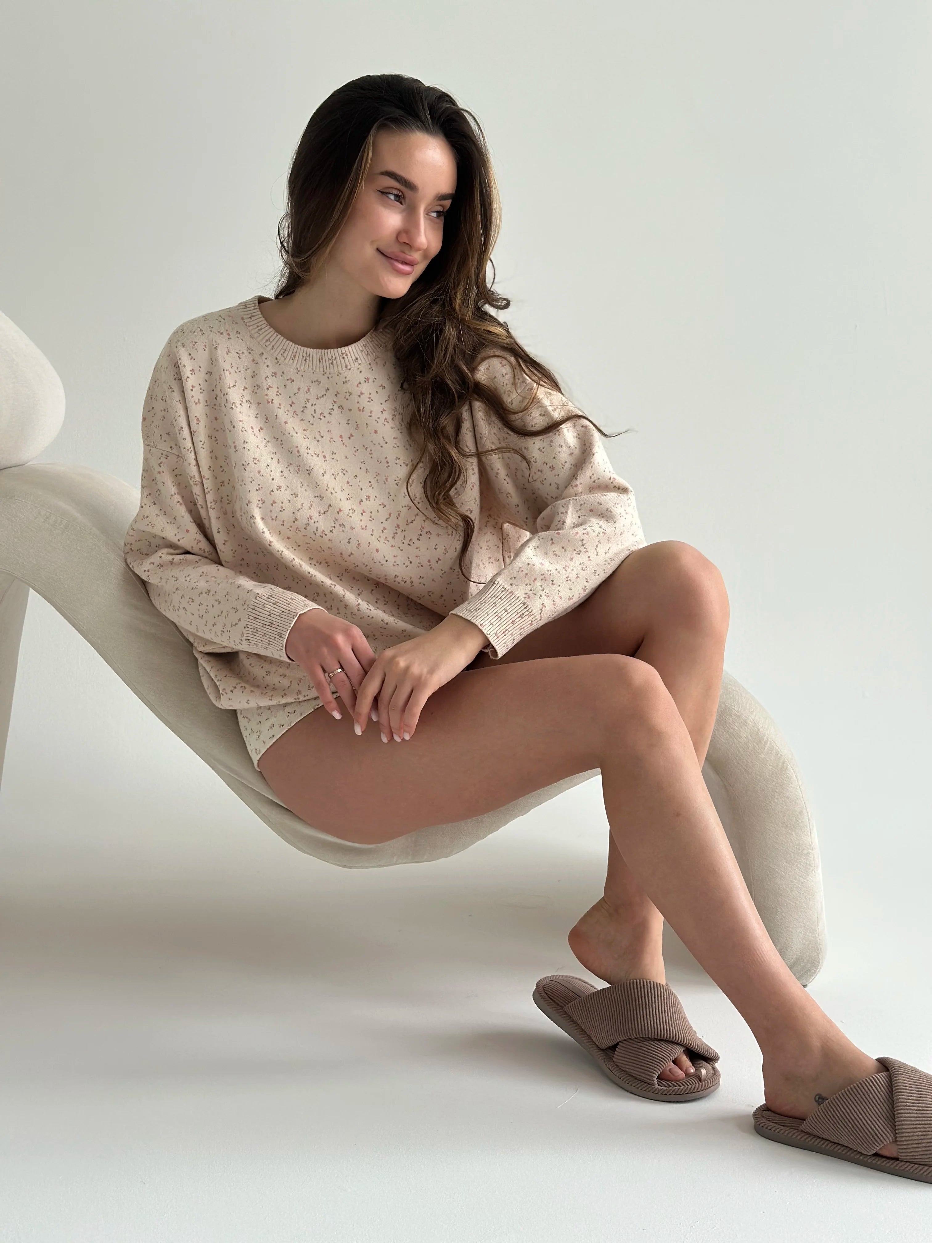 Sweater knitted in pink flower "onesize"