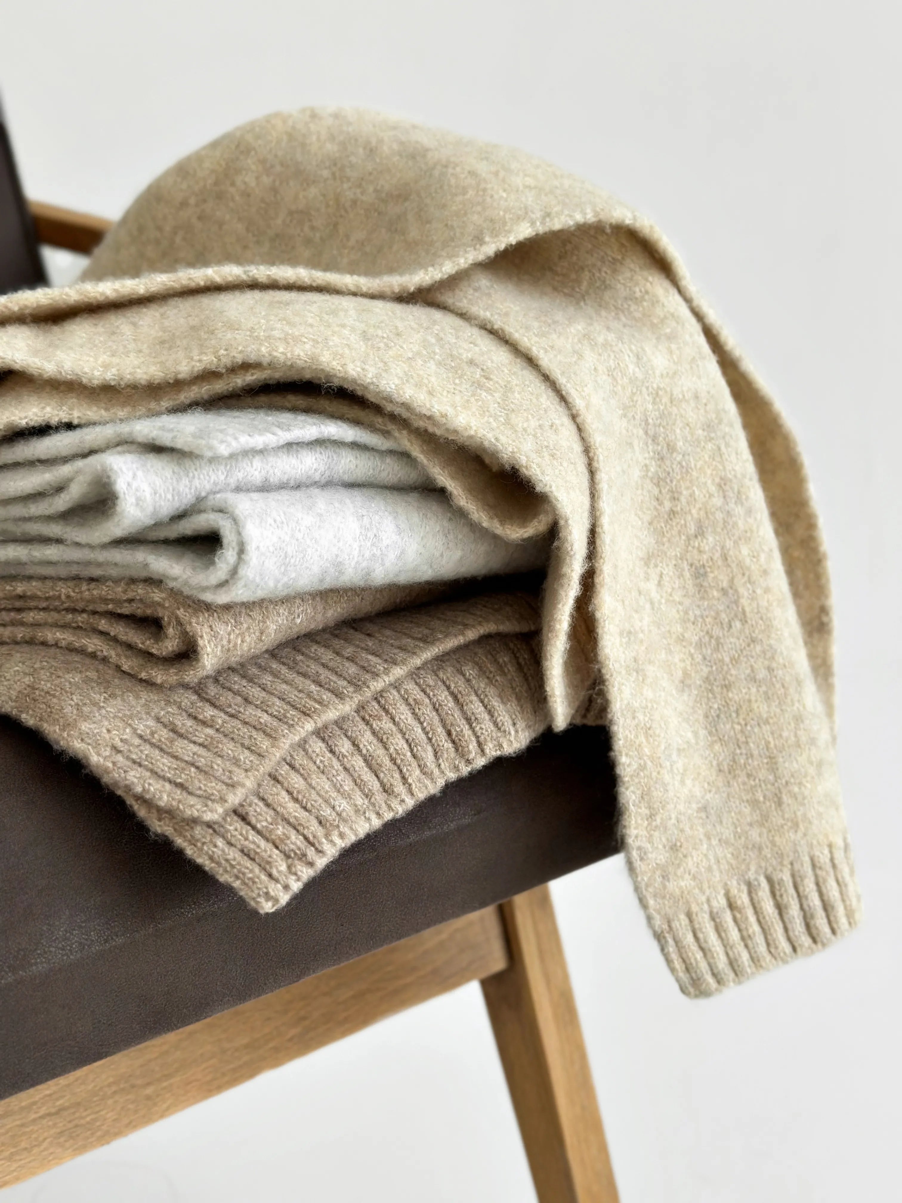 Knitted scarf mocha melange