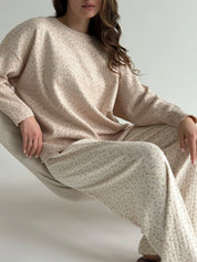 Sweater knitted in pink flower "onesize"