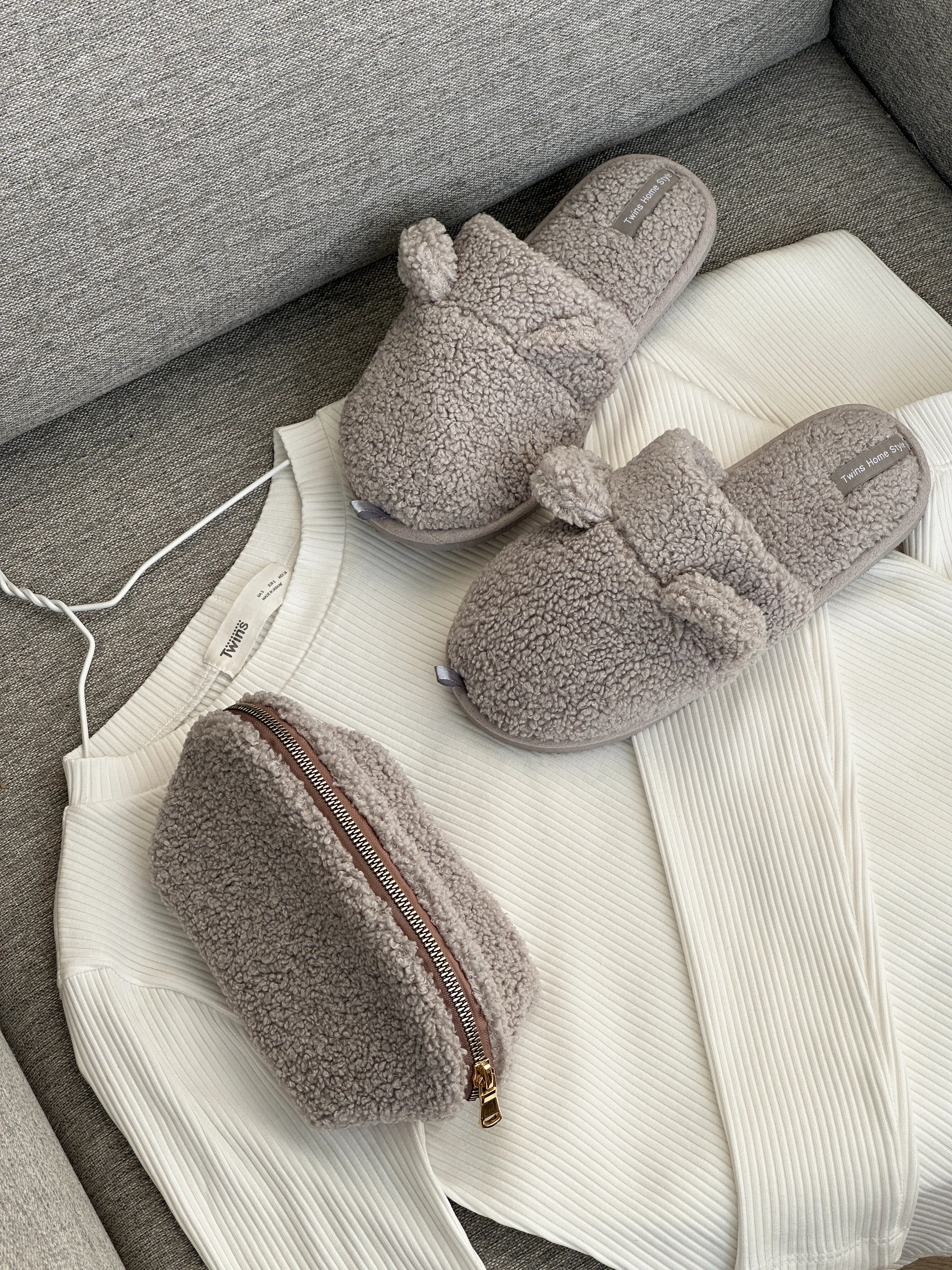 Gift set TEDDY grey (cosmetic bag, slippers)