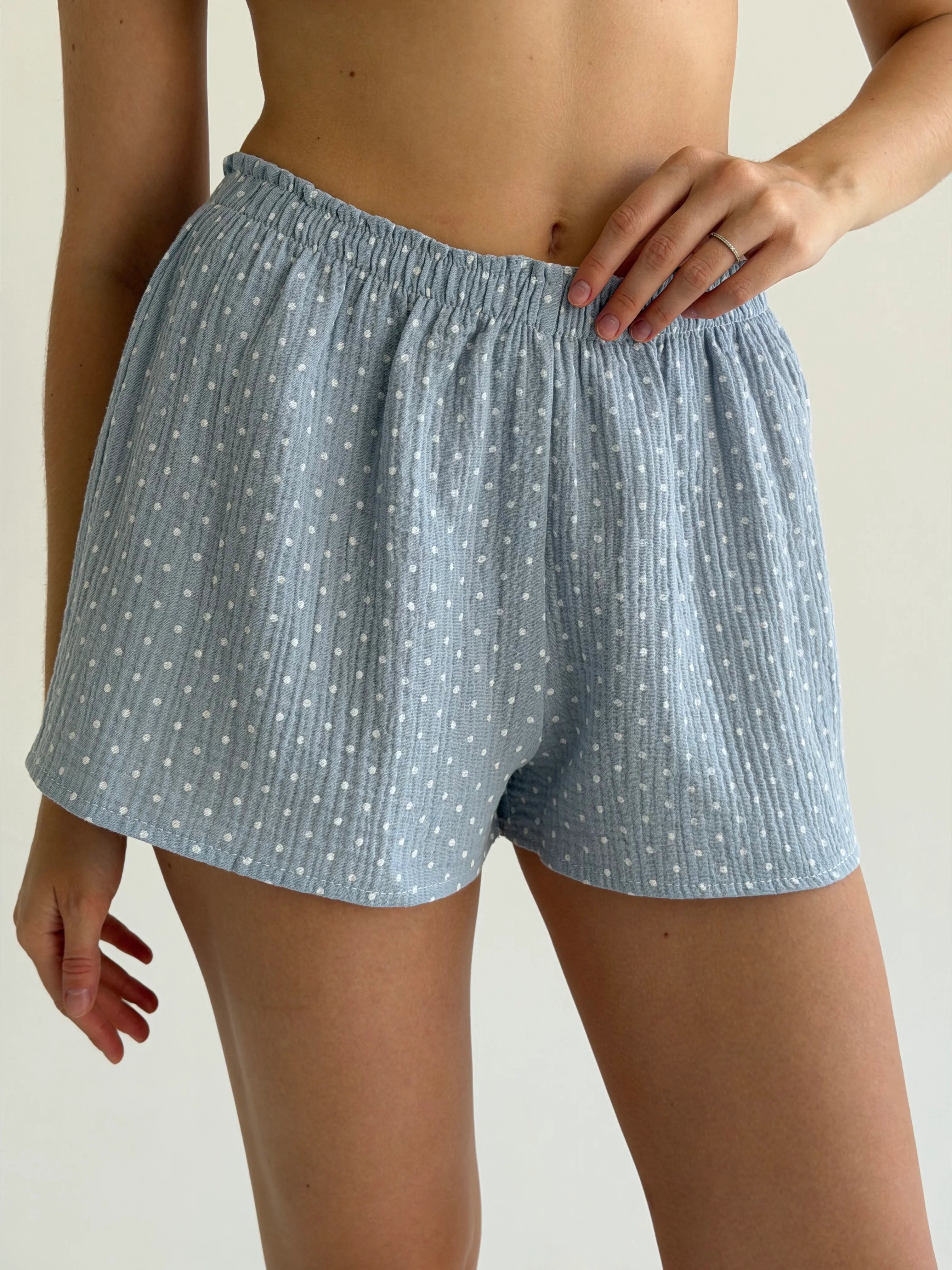 Muslin T-shirt and shorts suit, white on blue polka dots