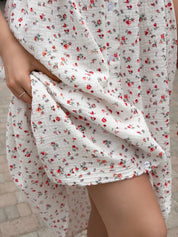 Muslin button dress, small flower on milky