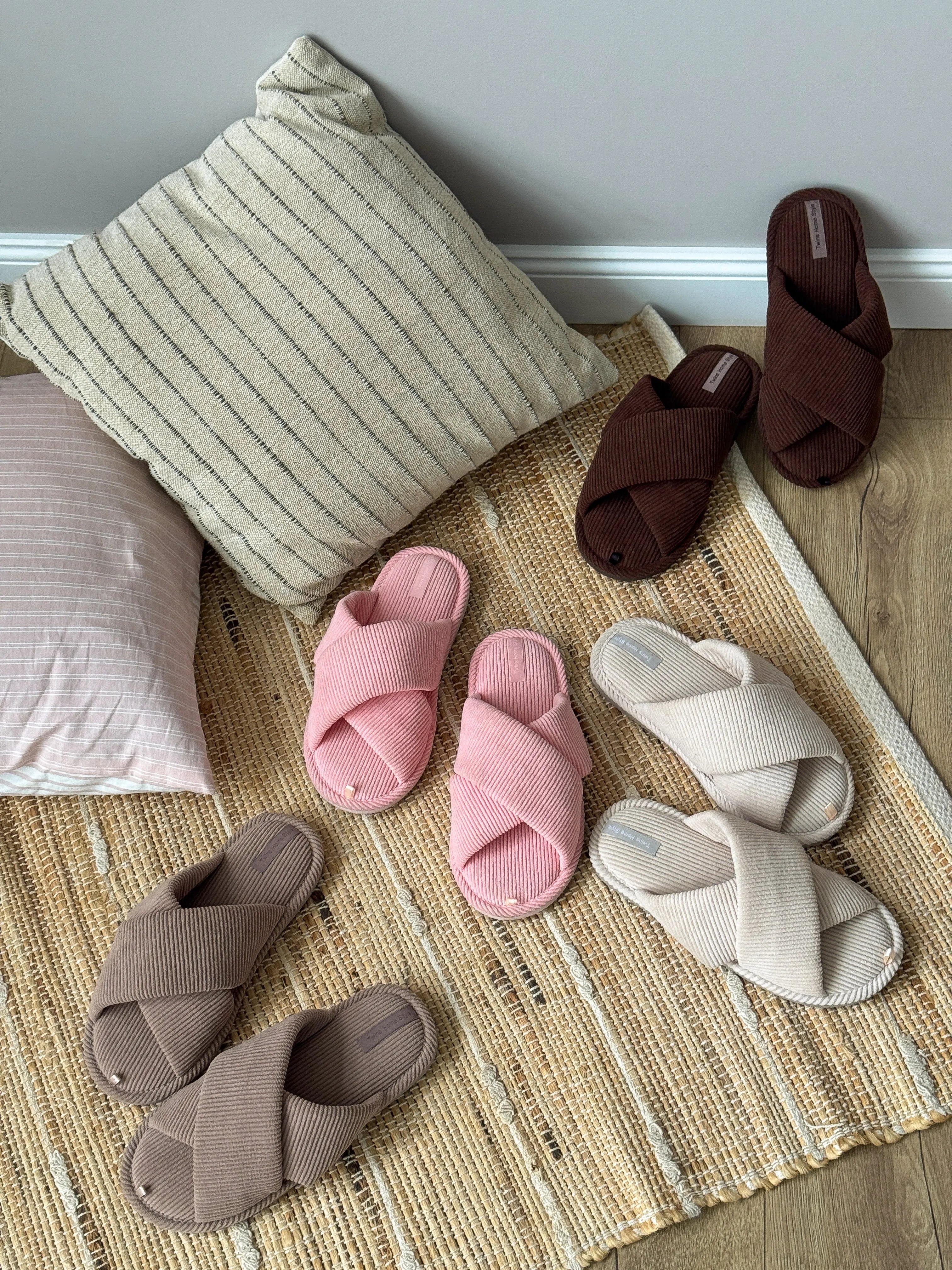 Women's slippers HS-VL velvet chocolate