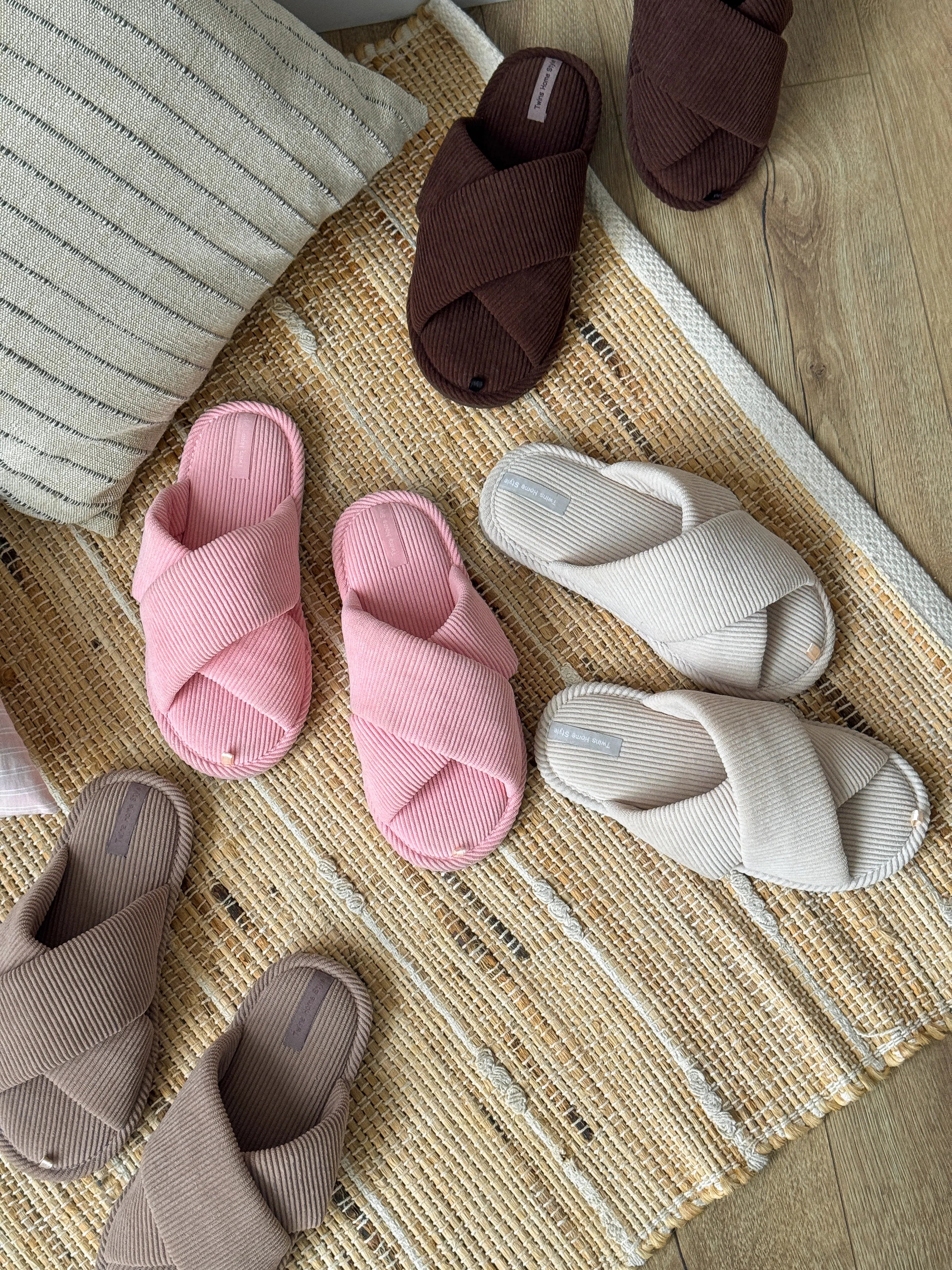 Women's slippers HS-VL velvet pink