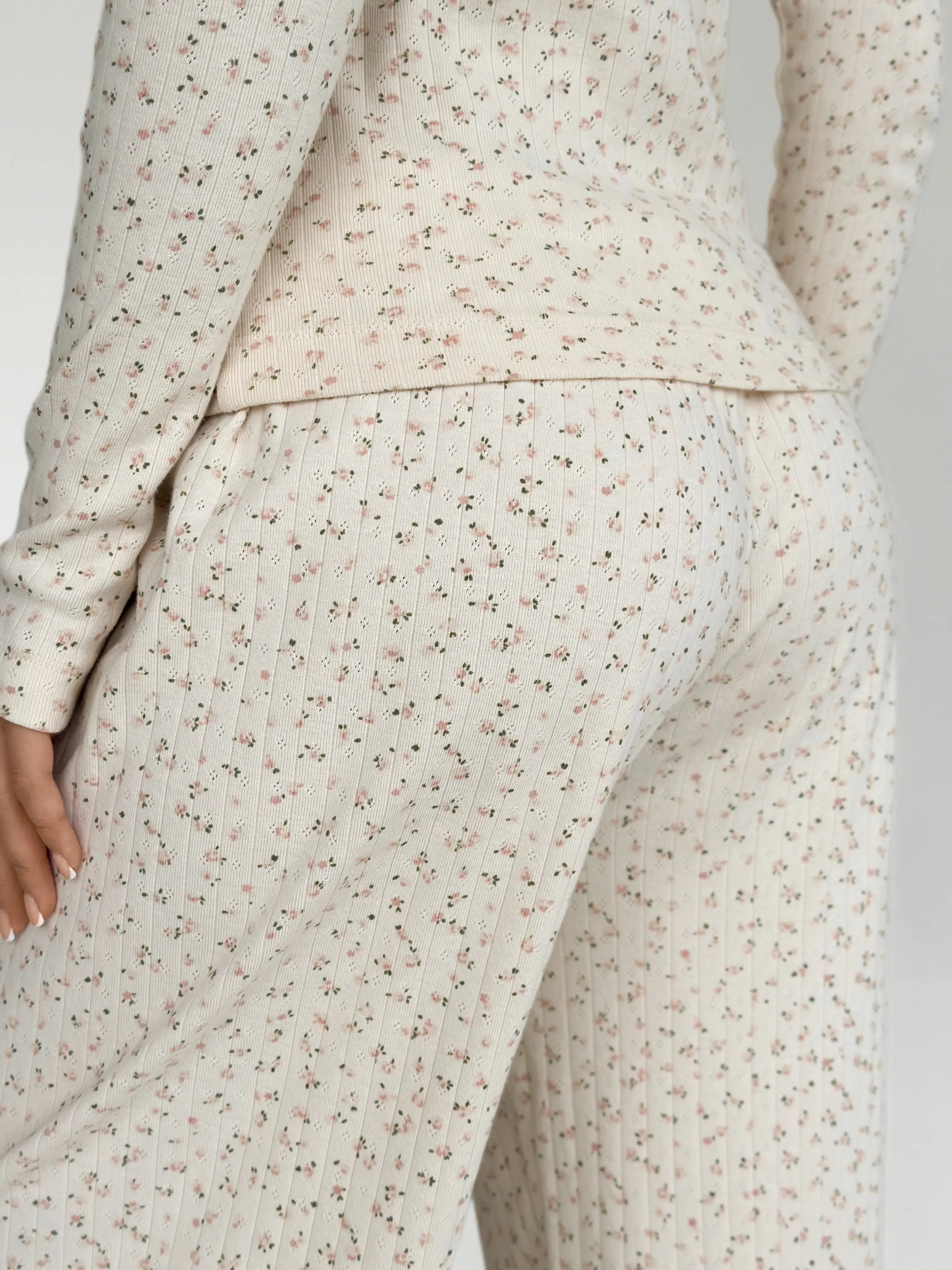 Ribbed knitted suit wide pants and longsleeves pink flower