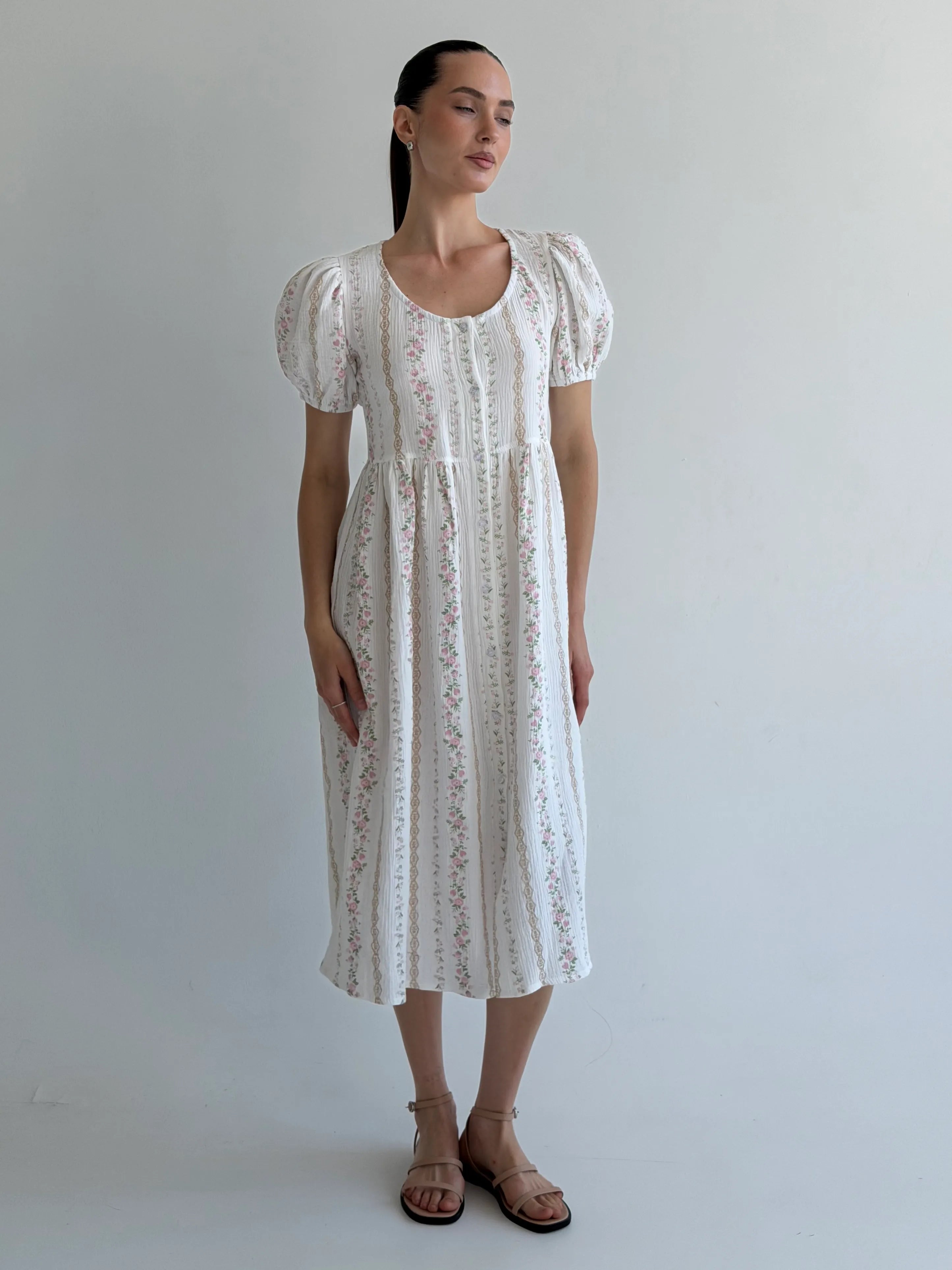Buttoned dress muslin rose flower pink with beige pattern