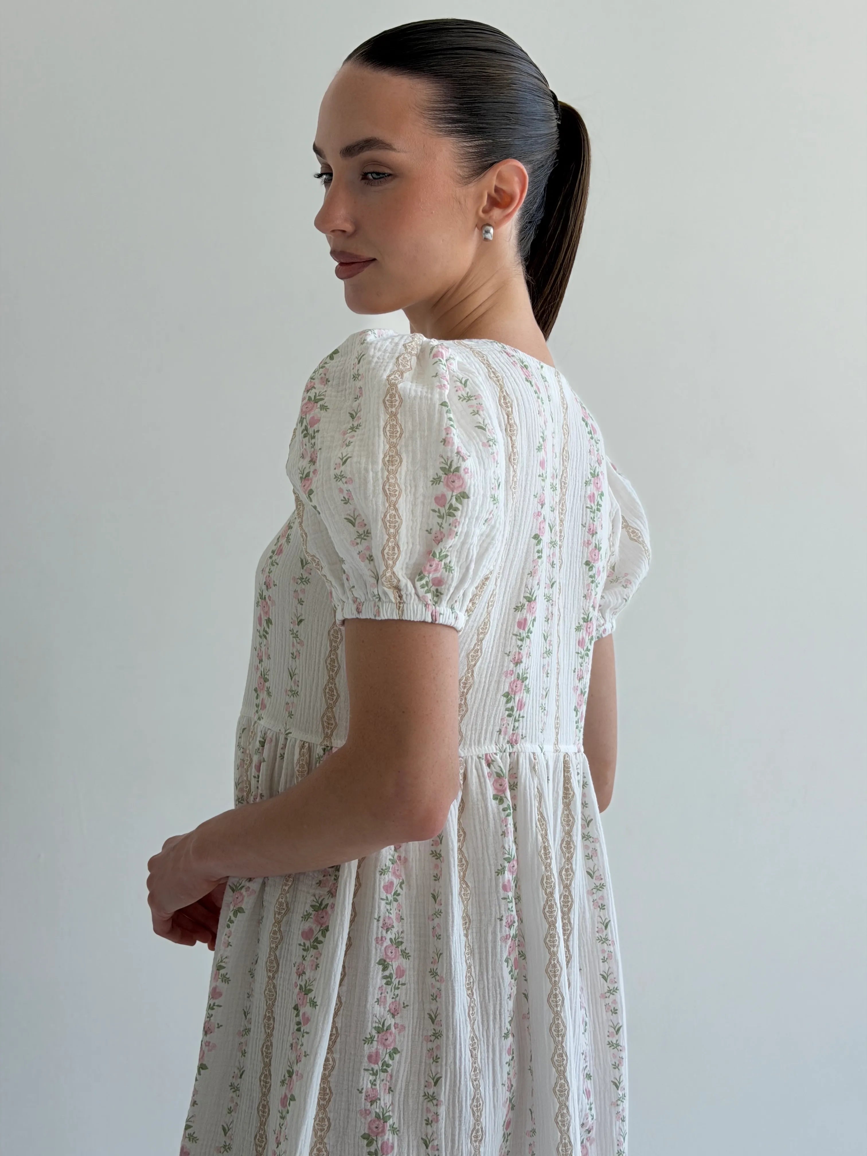 Buttoned dress muslin rose flower pink with beige pattern