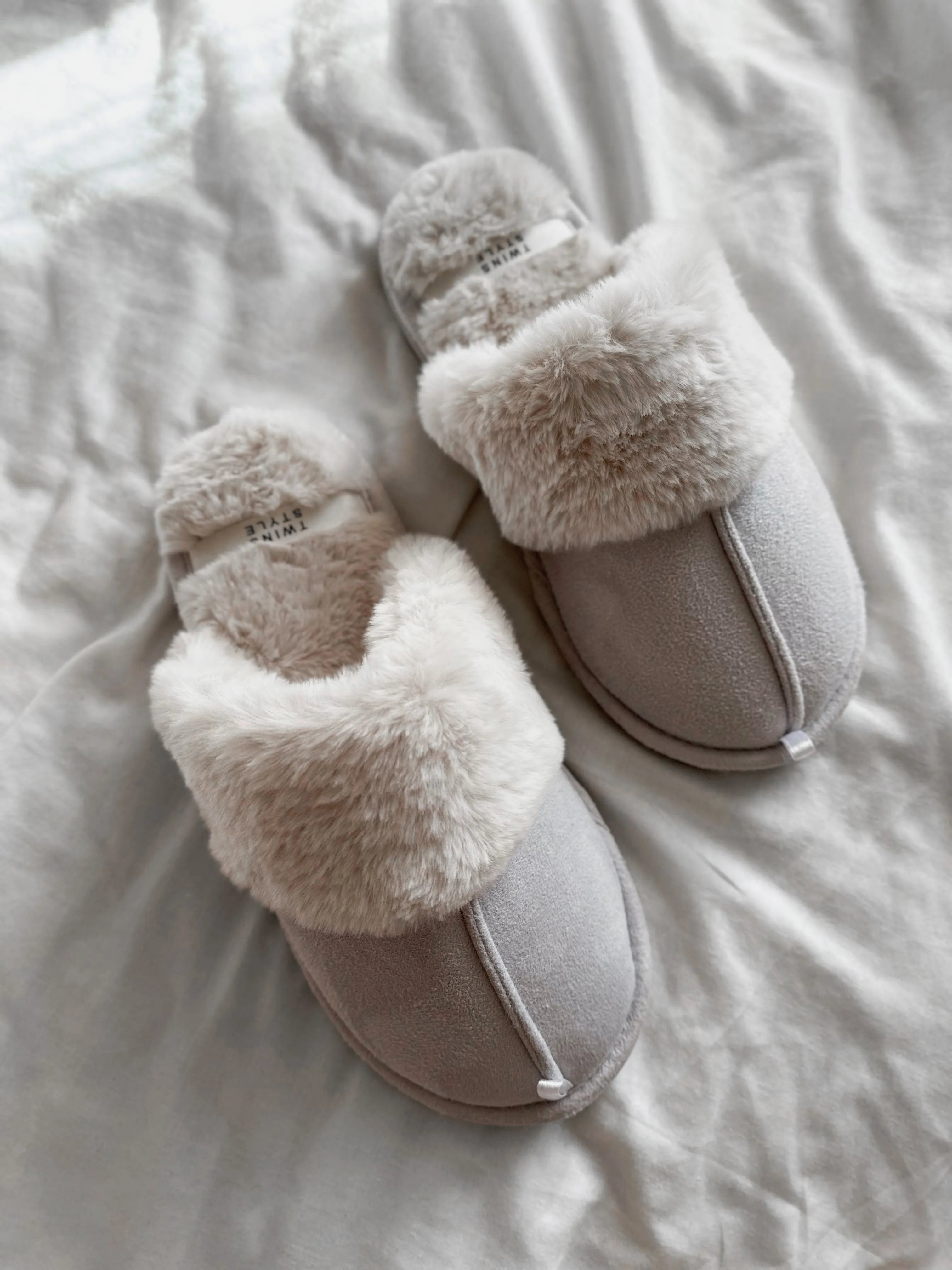 Women's slippers HS-LUX suede light gray