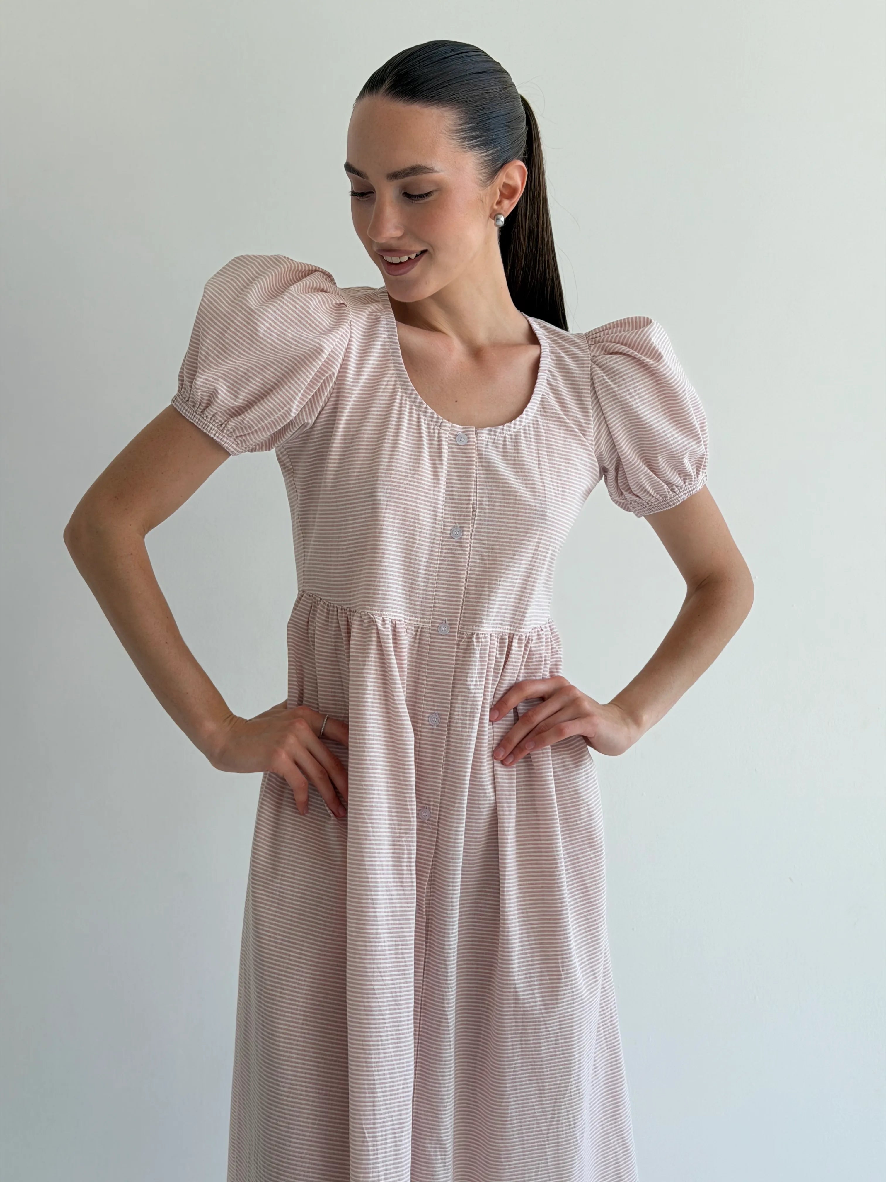 Cotton dress with thin stripes and buttons, powder/milk