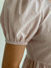 Cotton dress with thin stripes and buttons, powder/milk