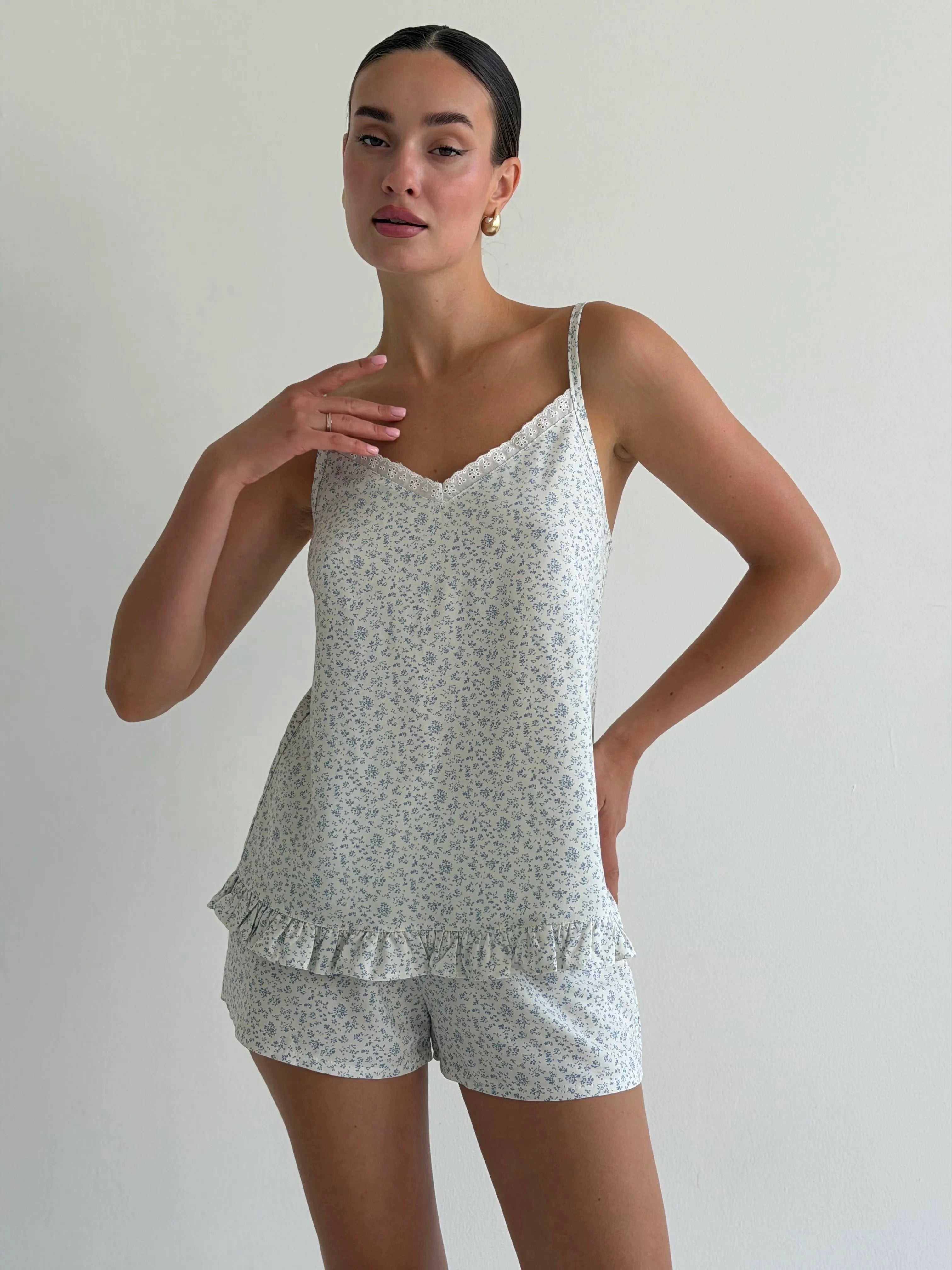 STAPLE T-SHIRT AND SHORTS SUIT BLUE FLOWERS ON MILKY