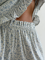 STAPLE T-SHIRT AND SHORTS SUIT BLUE FLOWERS ON MILKY