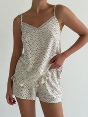 STAPLE T-SHIRT AND SHORTS SUIT BLUE FLOWERS ON BEIGE