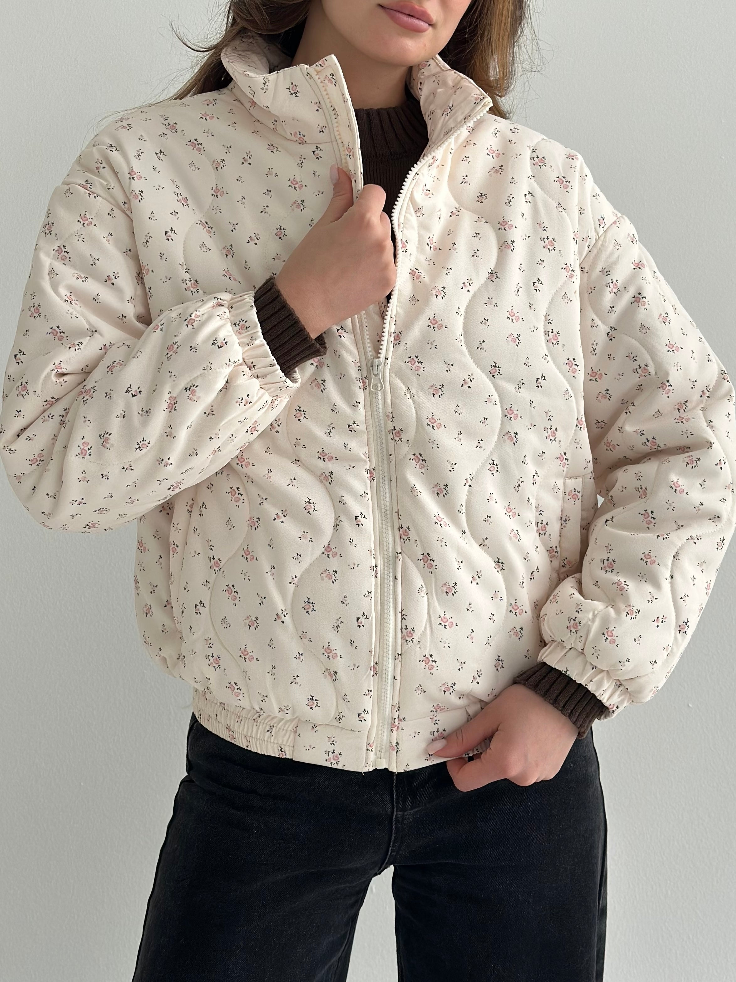 Quilted demi-season jacket, milky white with pink flower