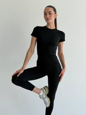 Black yoga leggings