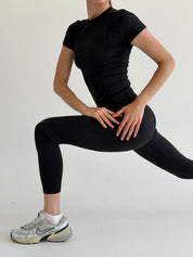 Yoga t-shirt black