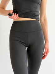 Black yoga leggings
