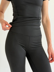 Black yoga leggings