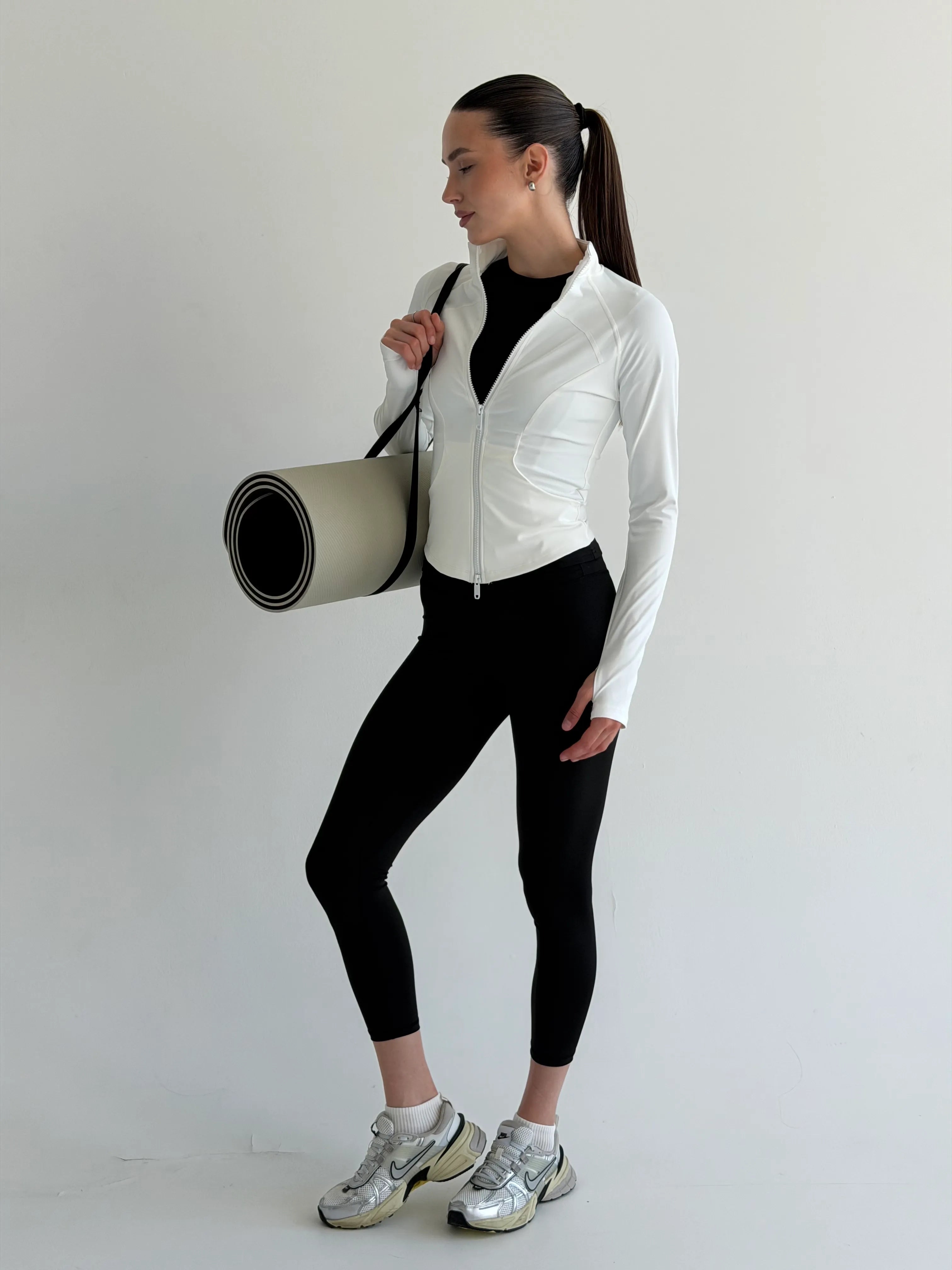 Yoga zippered sweatshirt white
