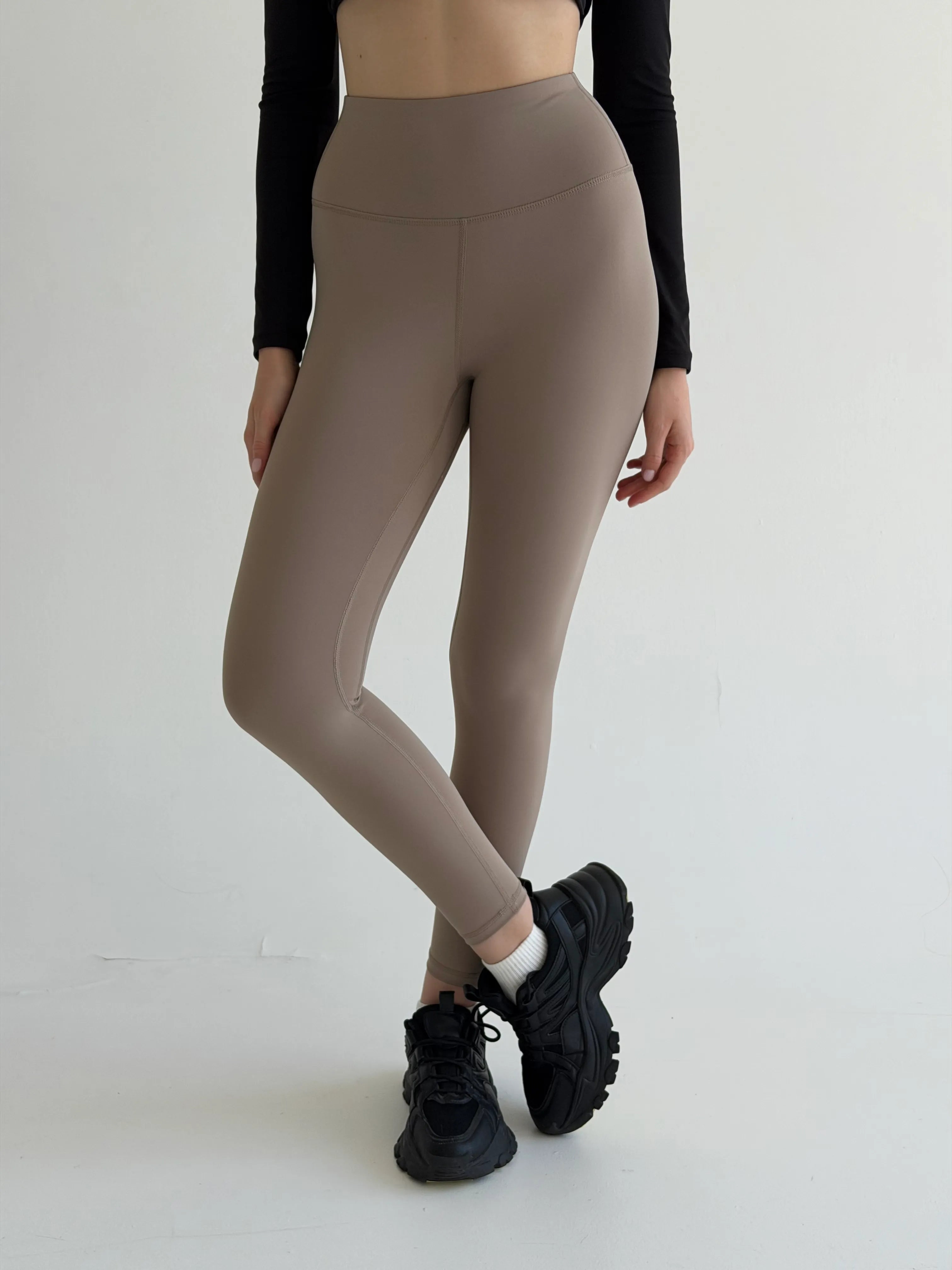 Beige yoga leggings
