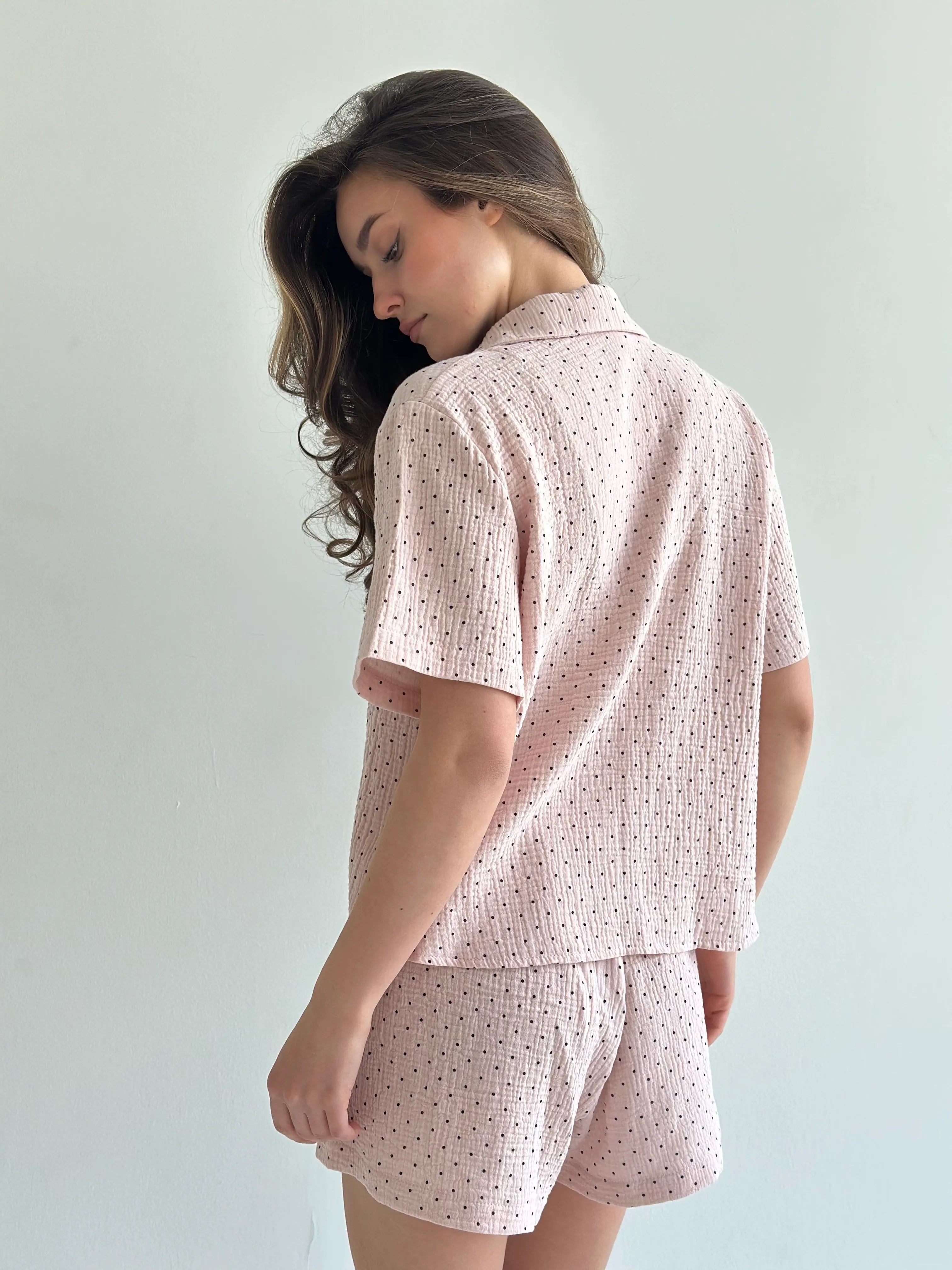 Suit shorts and short-sleeved shirt muslin pea powder