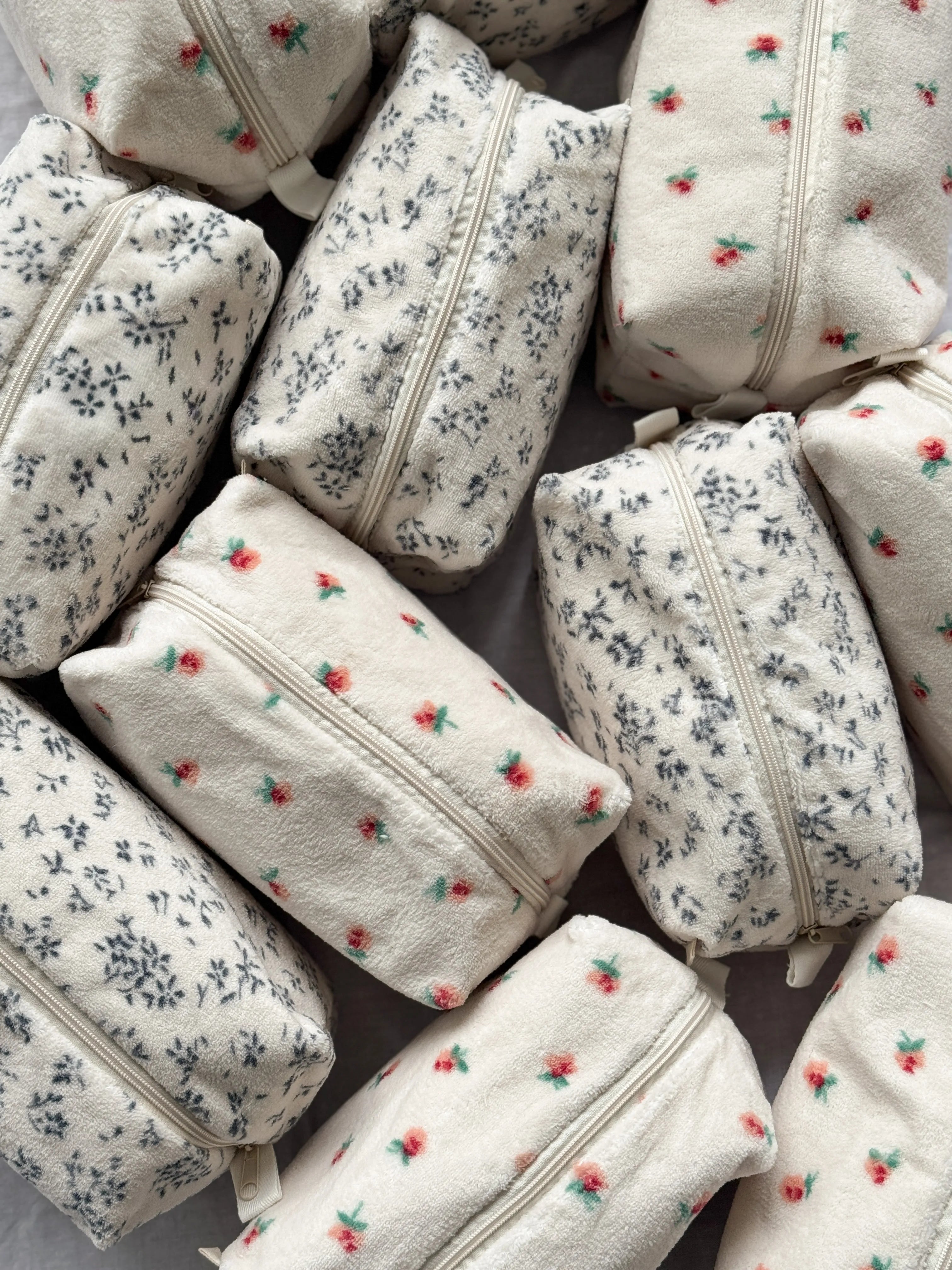 Fluffy medium square white cosmetic bag with red flower