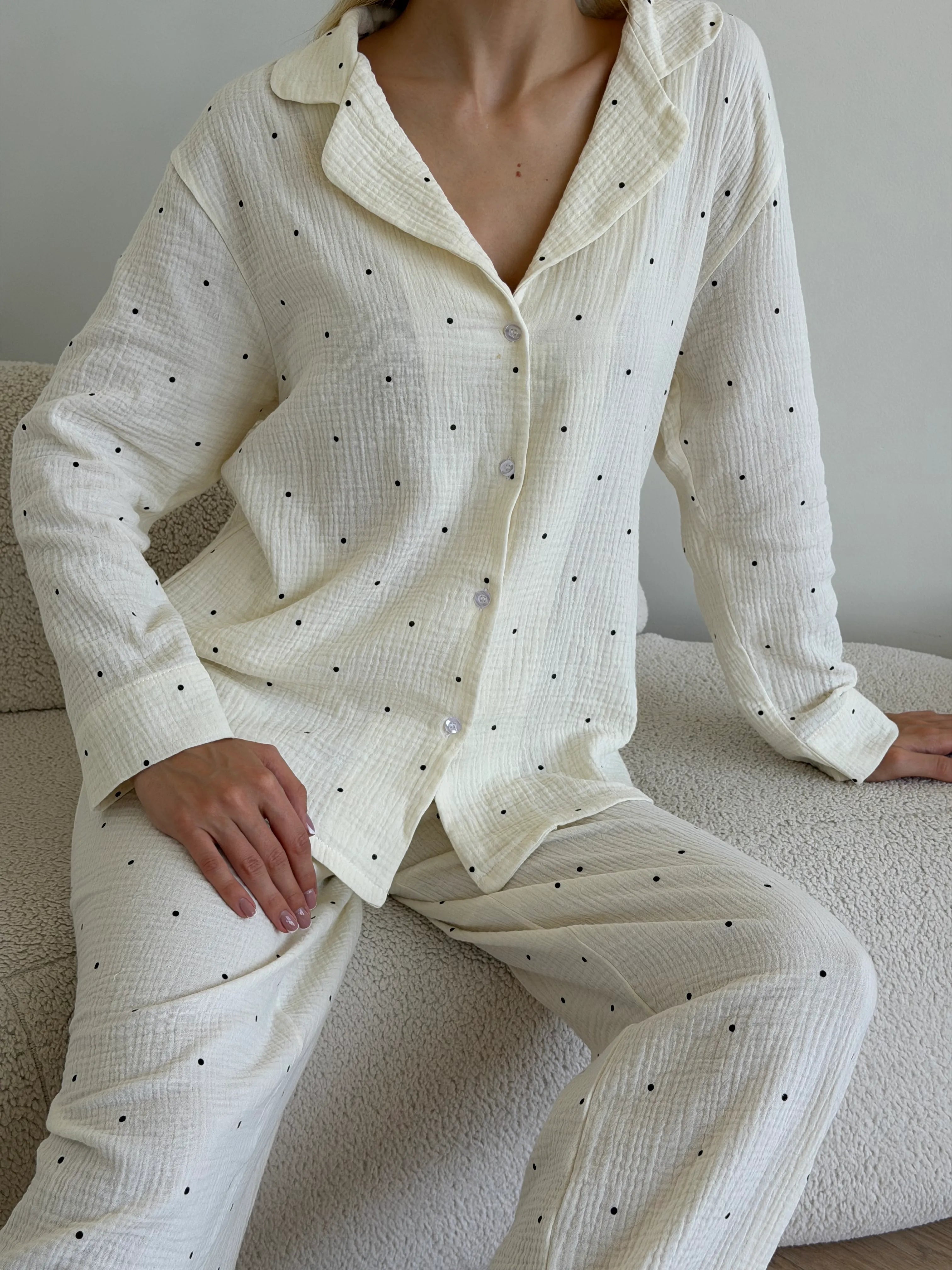 Long sleeve shirt and trousers muslin large black peas on milk suit