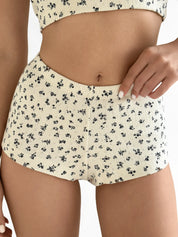 Ribbed set Top and shorts milky with blue flower