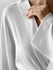 Ribbed short milky bathrobe