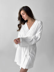 Ribbed short milky bathrobe