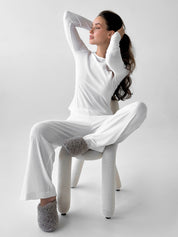 Ribbed knitted suit, wide pants and longsleeves milky