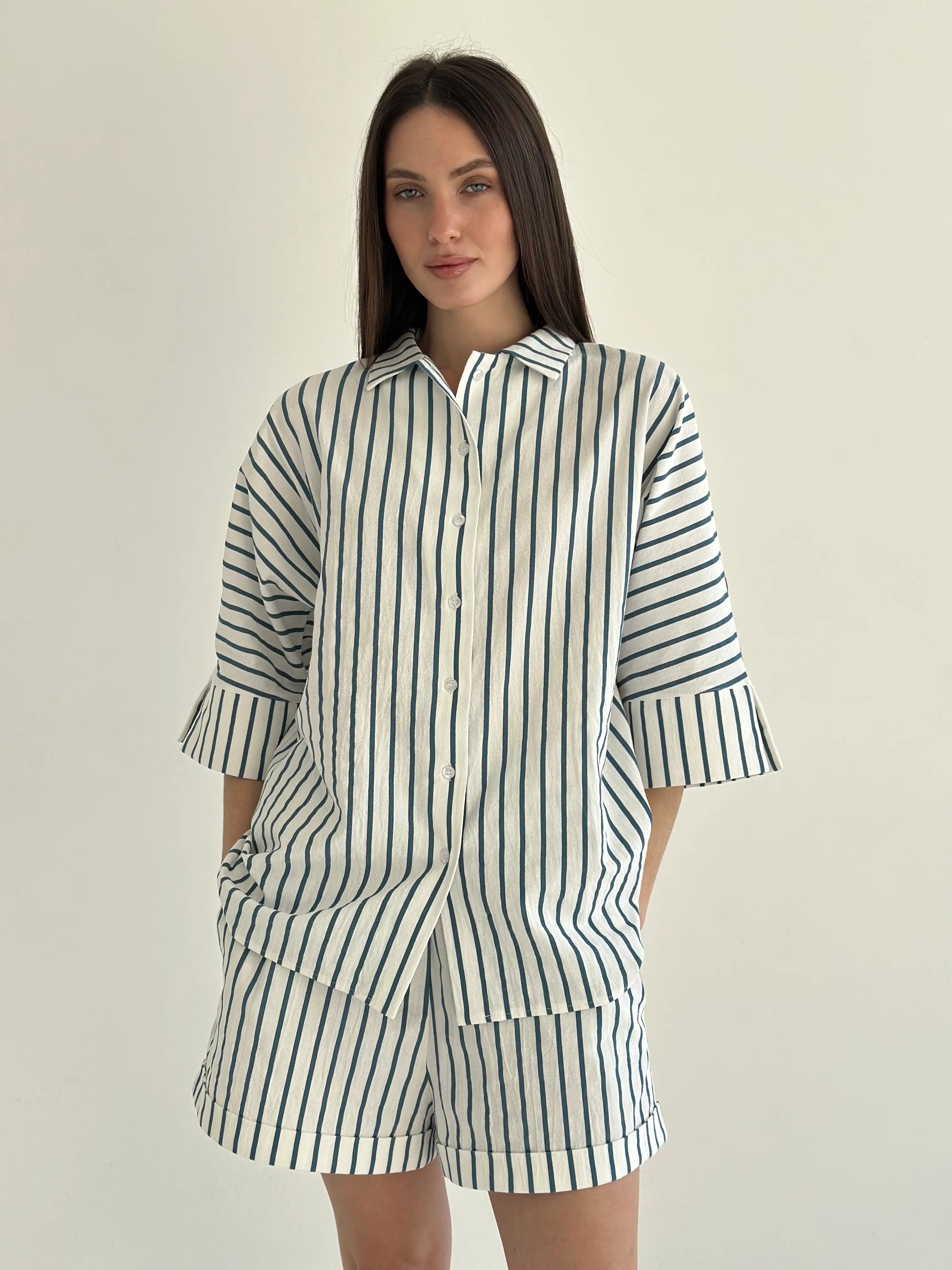 Shirt and shorts suit, cotton, "turquoise stripe on milk"
