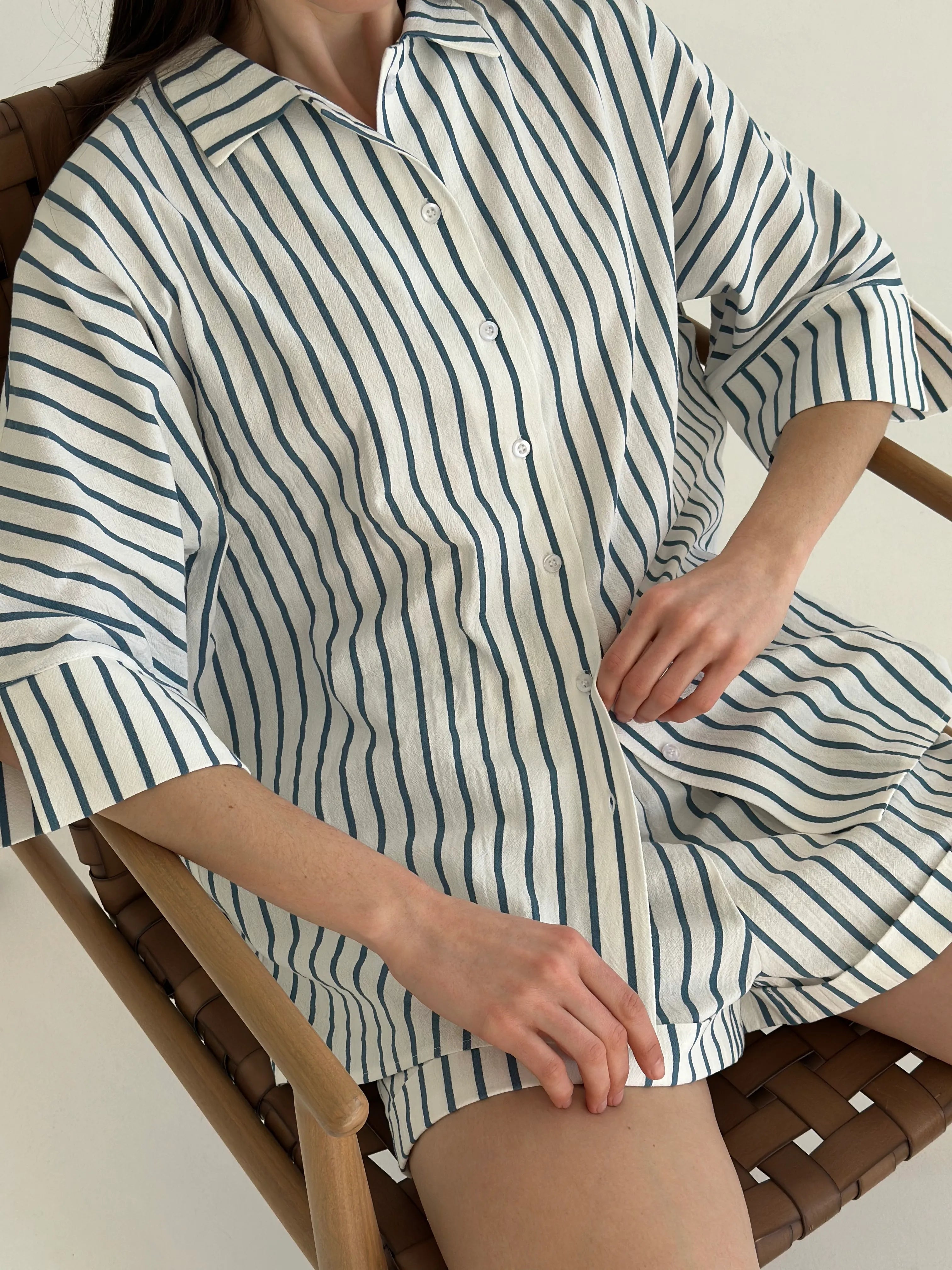 Shirt and shorts suit, cotton, "turquoise stripe on milk"