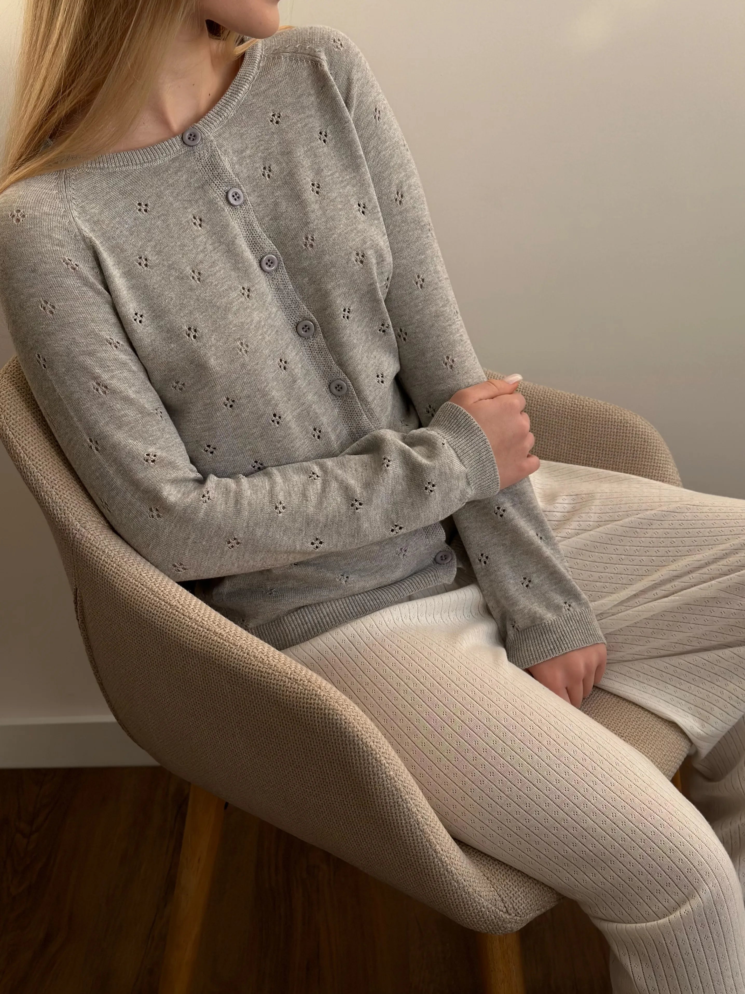 Cotton cardigan with buttons gray