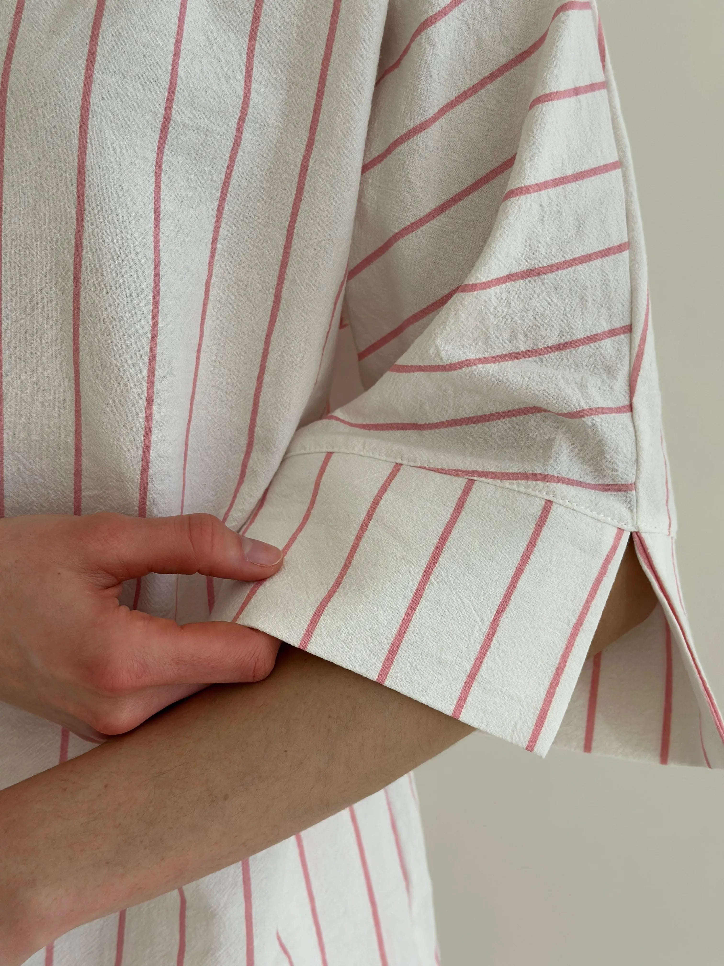Shirt and shorts suit, cotton "pink stripe on milk"