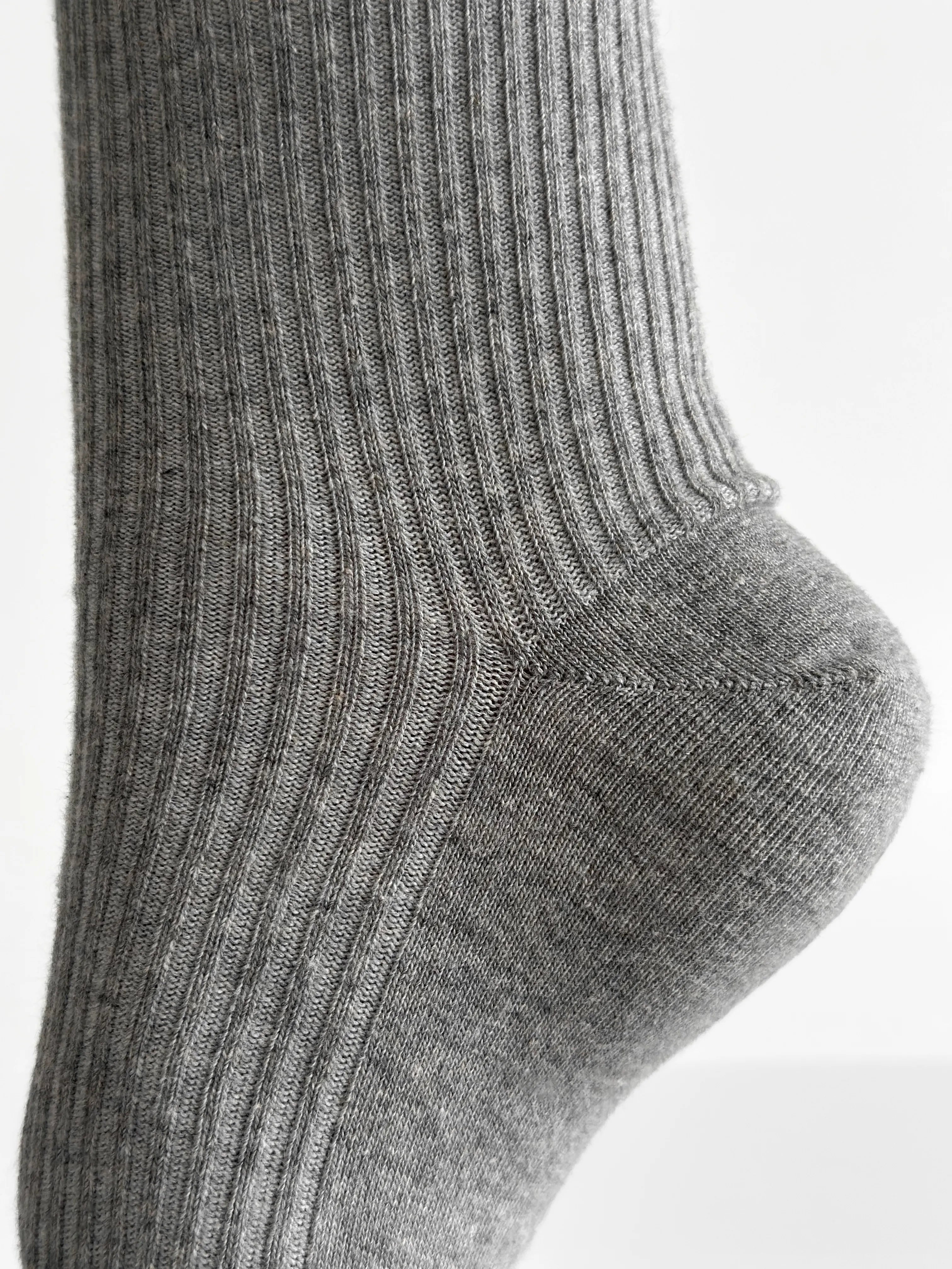 Gray melange knee-high socks