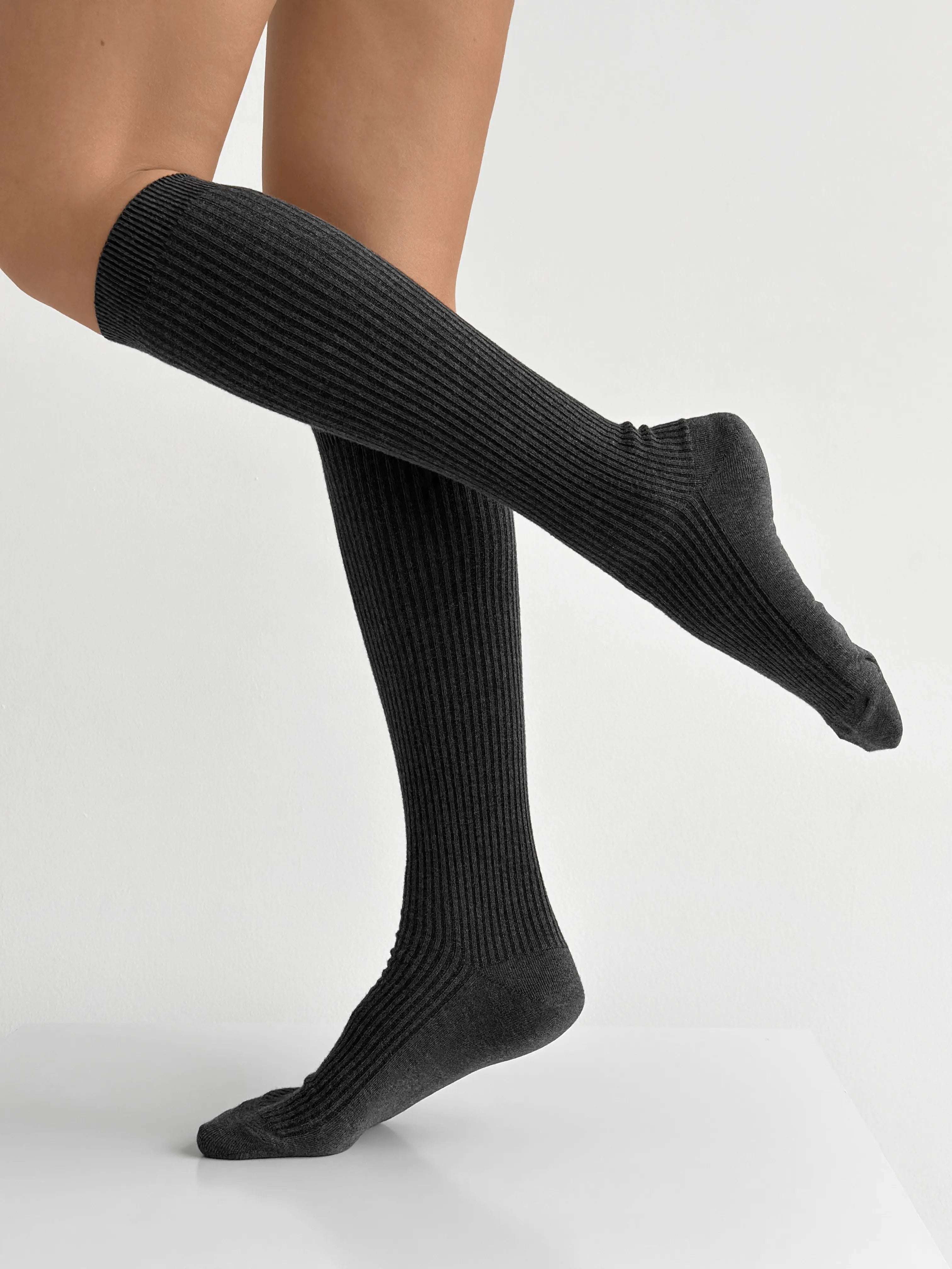 Dark grey melange knee-high socks