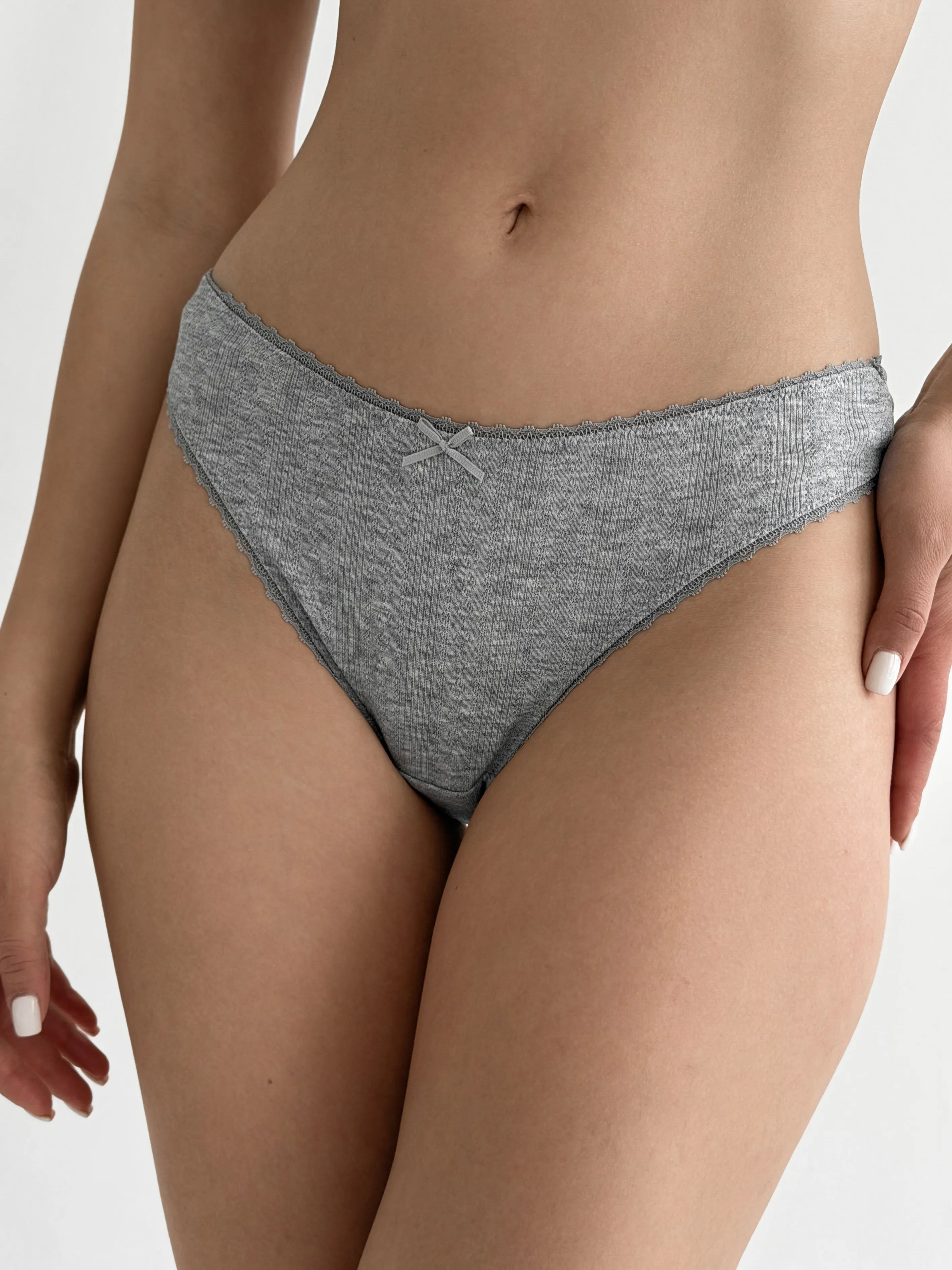 Basic thong underwear with lace, gray