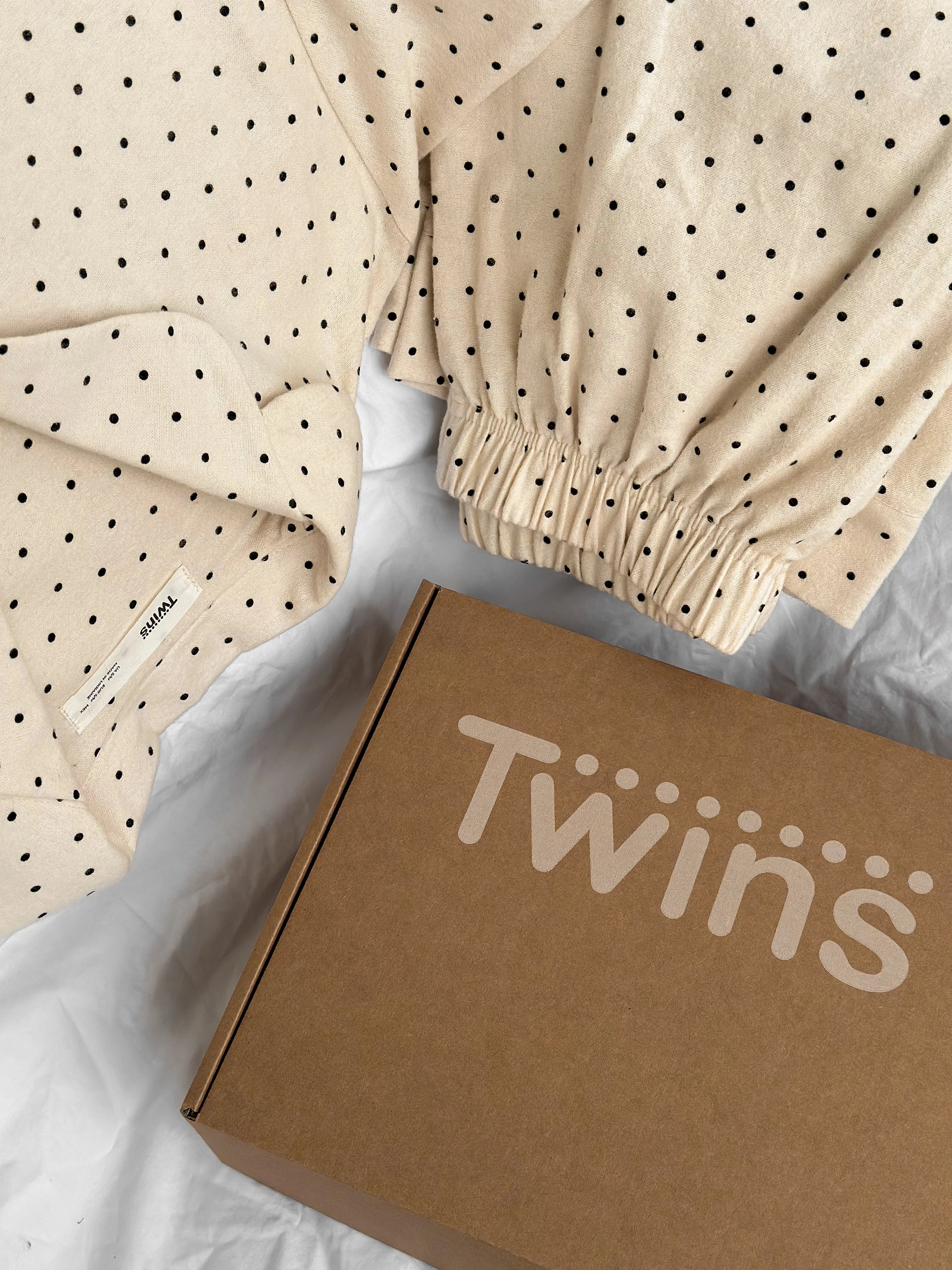 Flannel pajama set milk peas